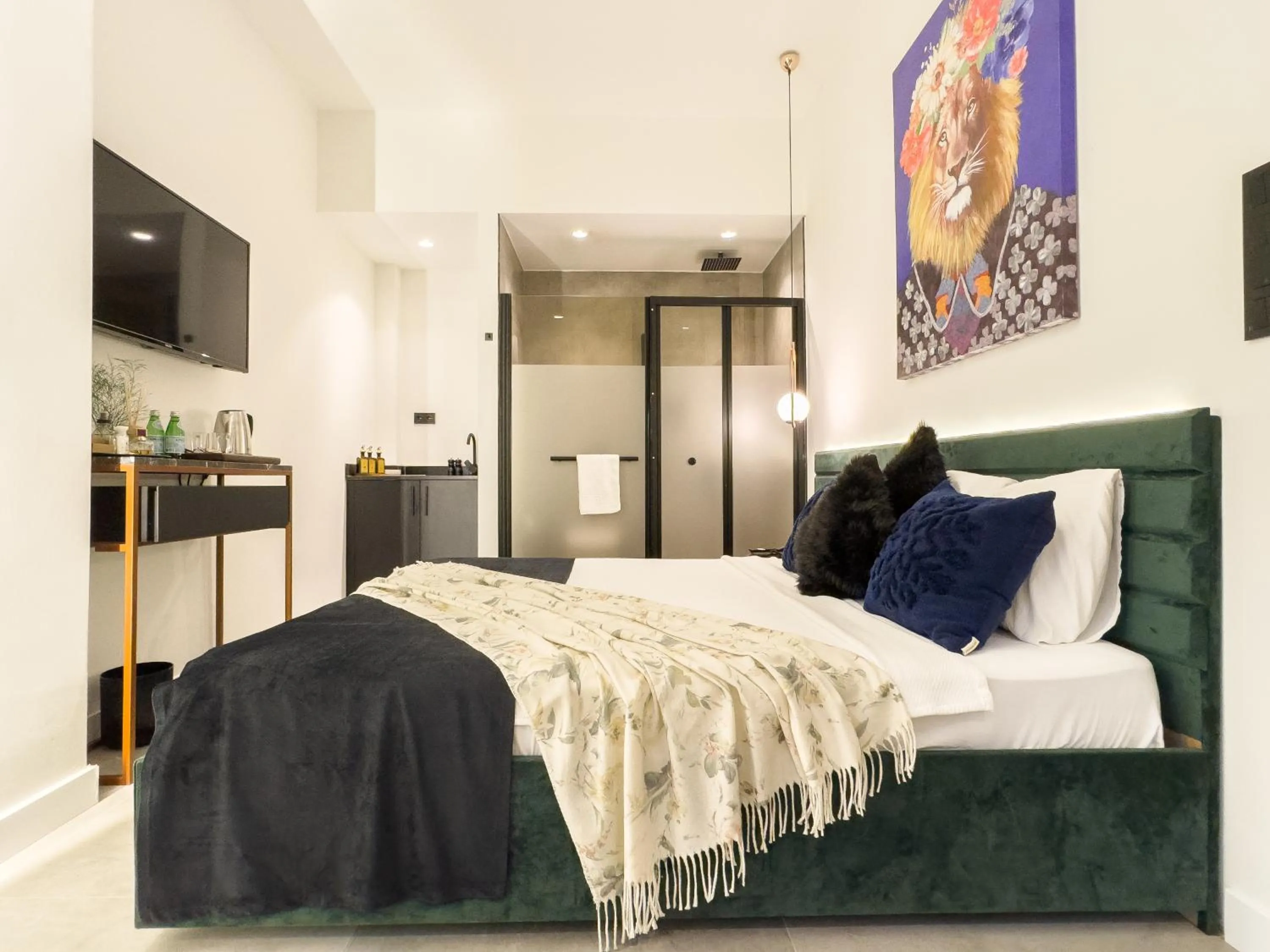 Photo of the whole room, Bed in Luff Living - Adult Only 12 Plus