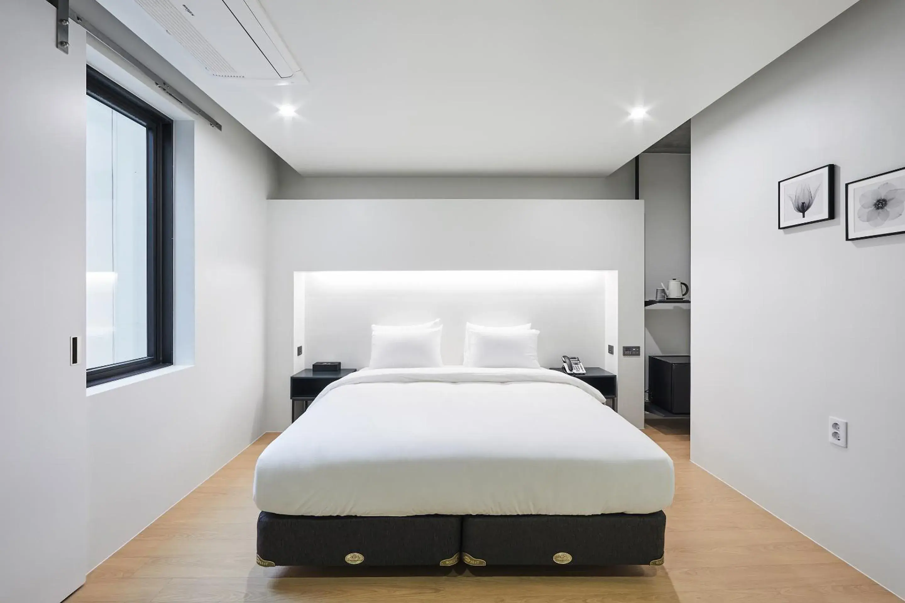 Bed in Hotel Intro Bed in Hotel Intro