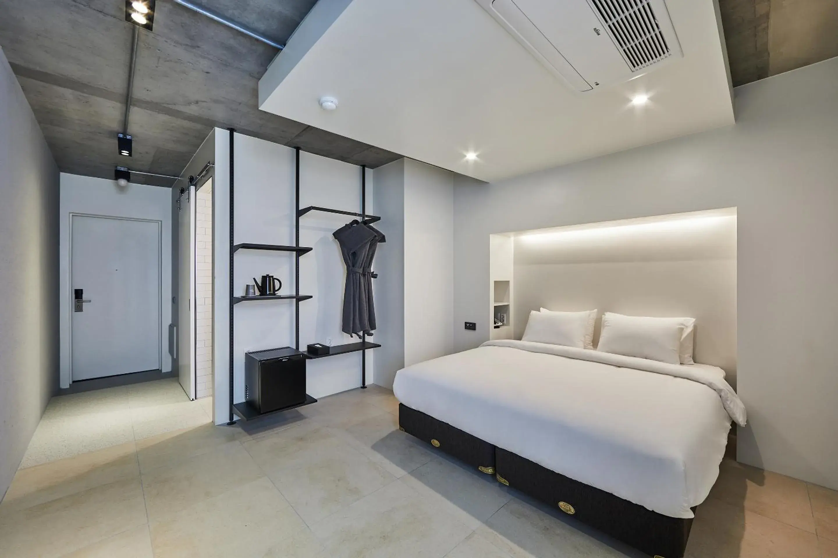 Bed in Hotel Intro Bed in Hotel Intro