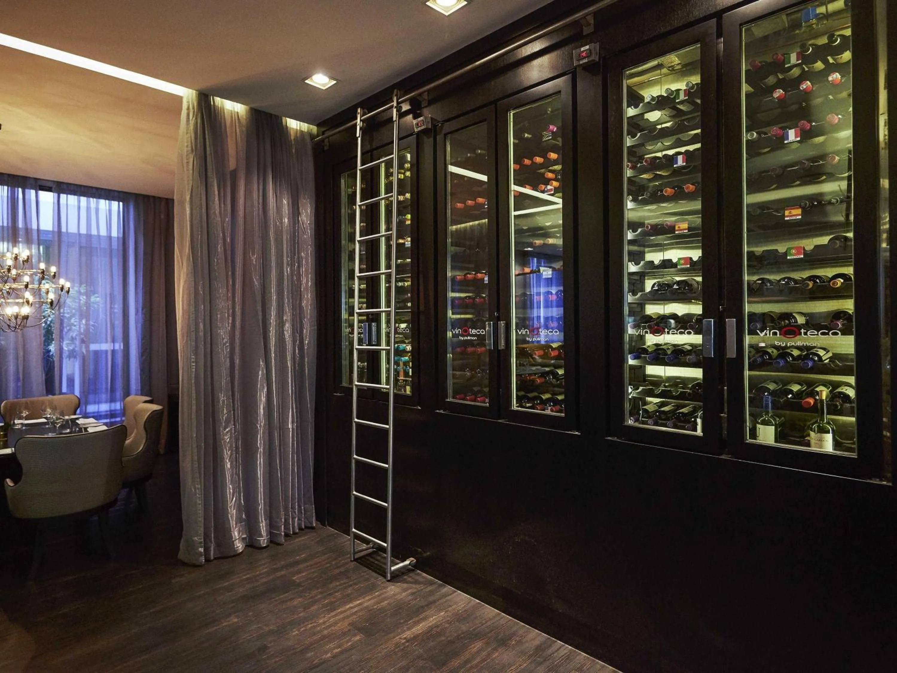 Lounge or bar in Pullman Sao Paulo Ibirapuera