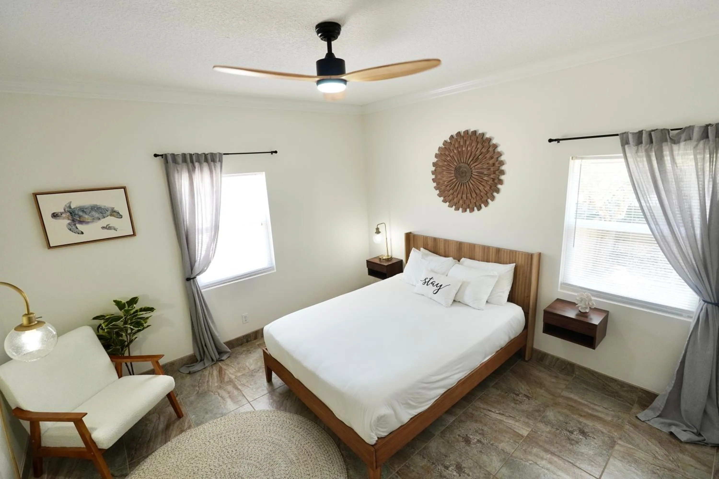 Bed in Villa Olivō -2BR Modern Luxury-River & Ocean Access