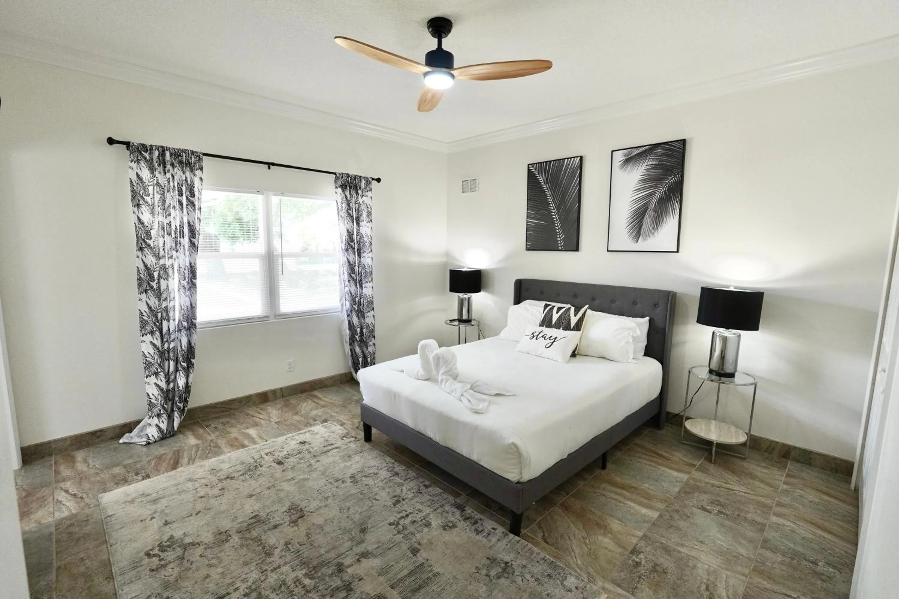 Bed in Villa Olivō -2BR Modern Luxury-River & Ocean Access