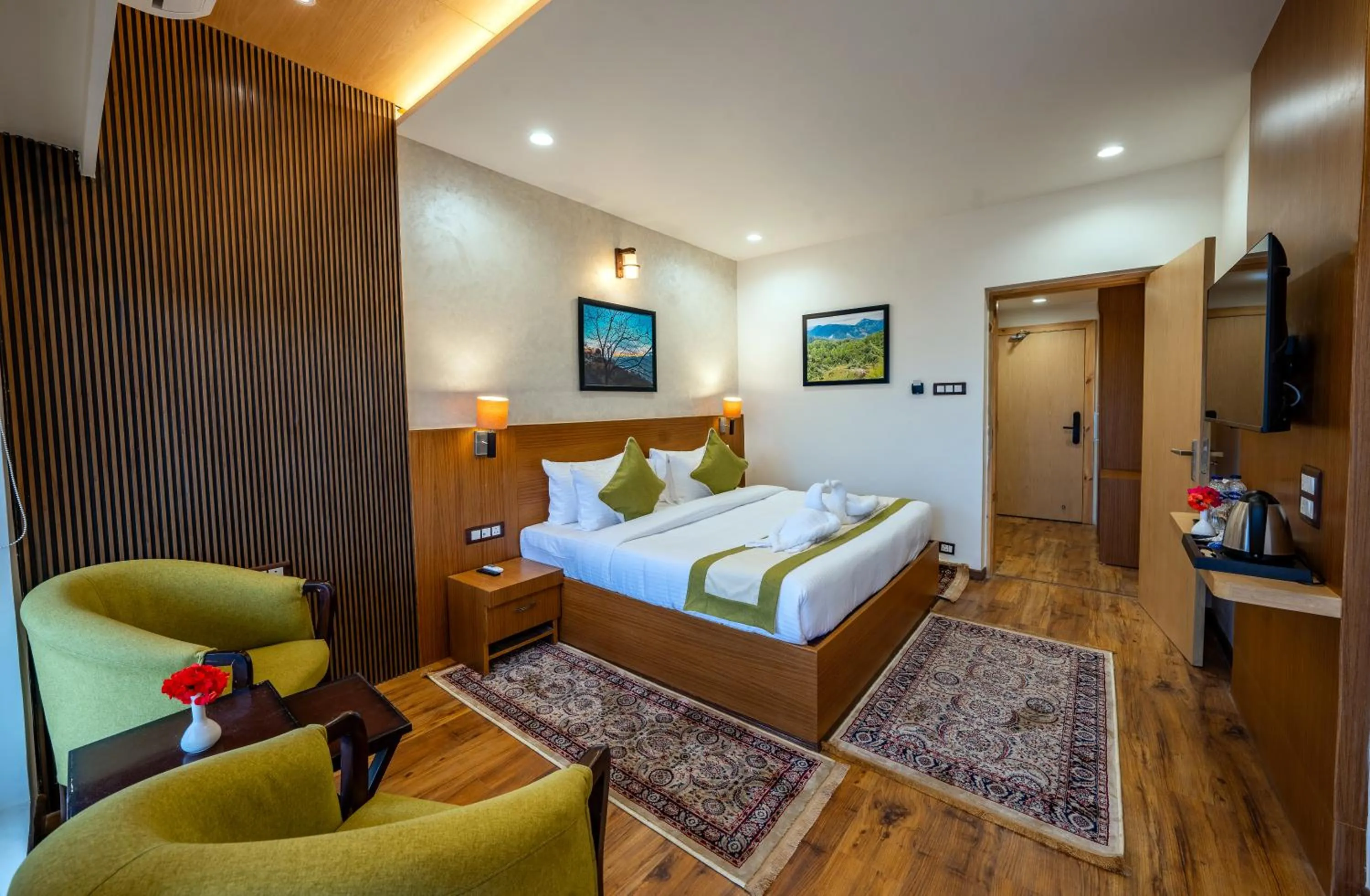 Photo of the whole room, Bed in Arkaya Mukteshwar by SuperGlitz Resorts Pvt Ltd