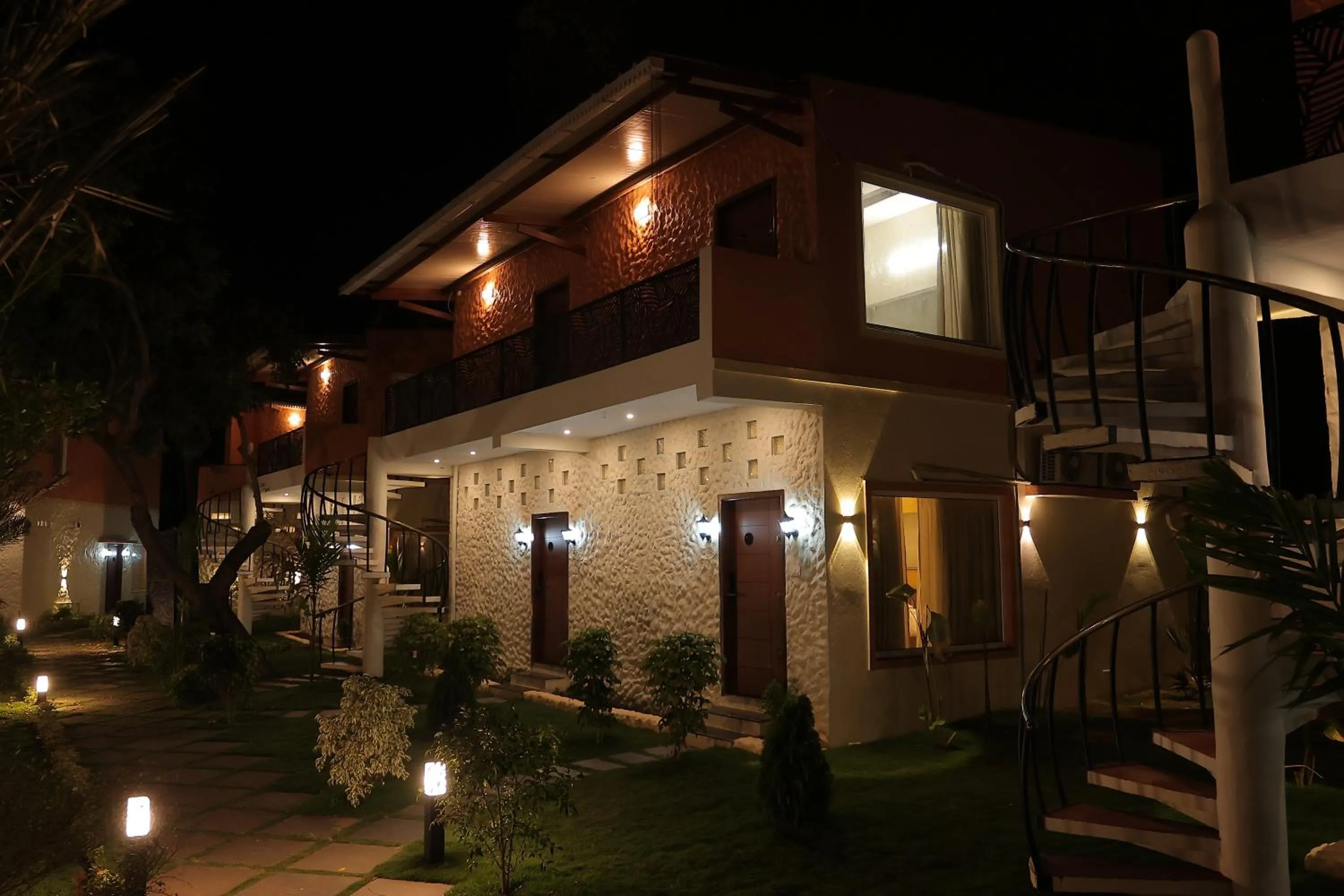 PALM PARADISE Beach Resort