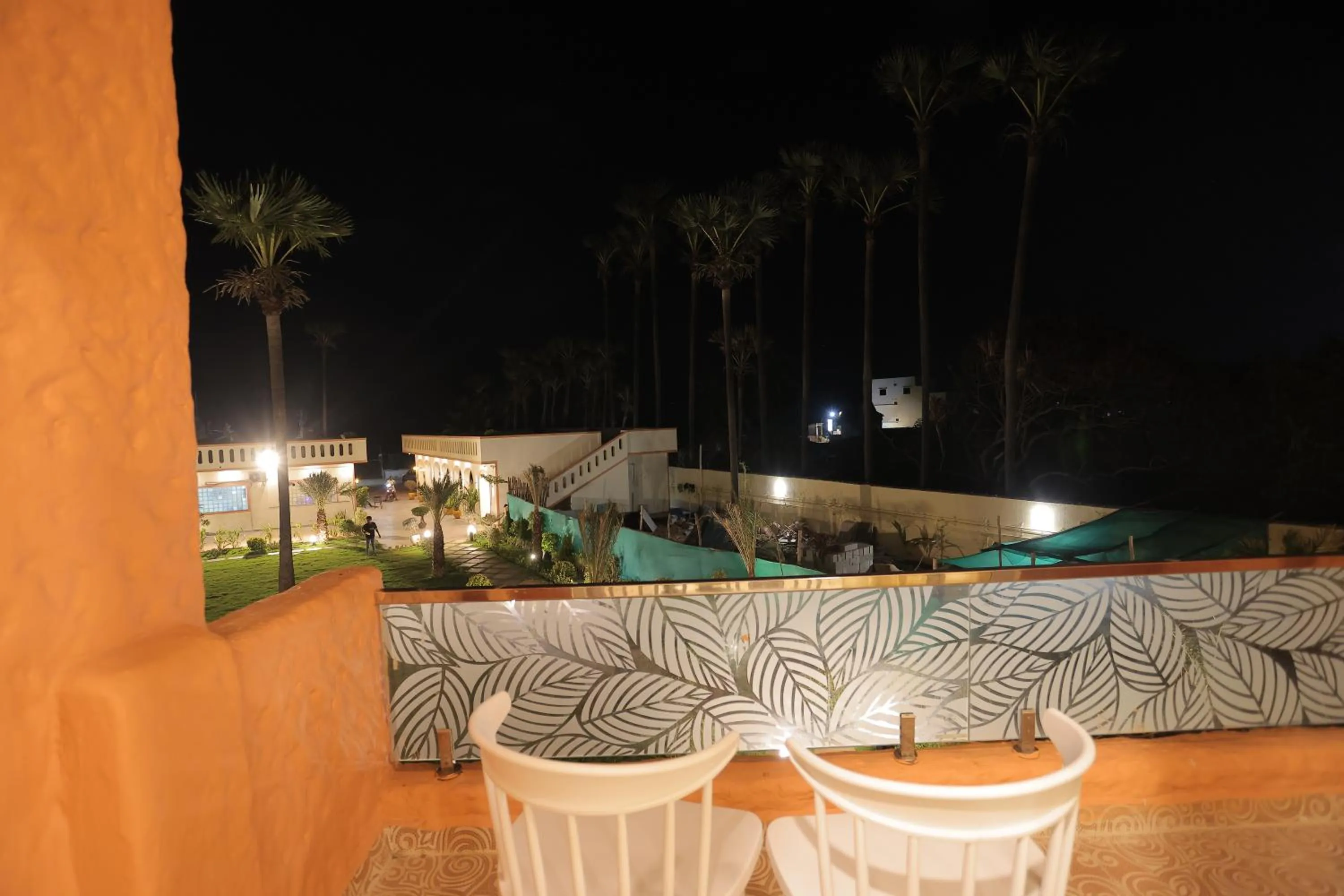 PALM PARADISE Beach Resort