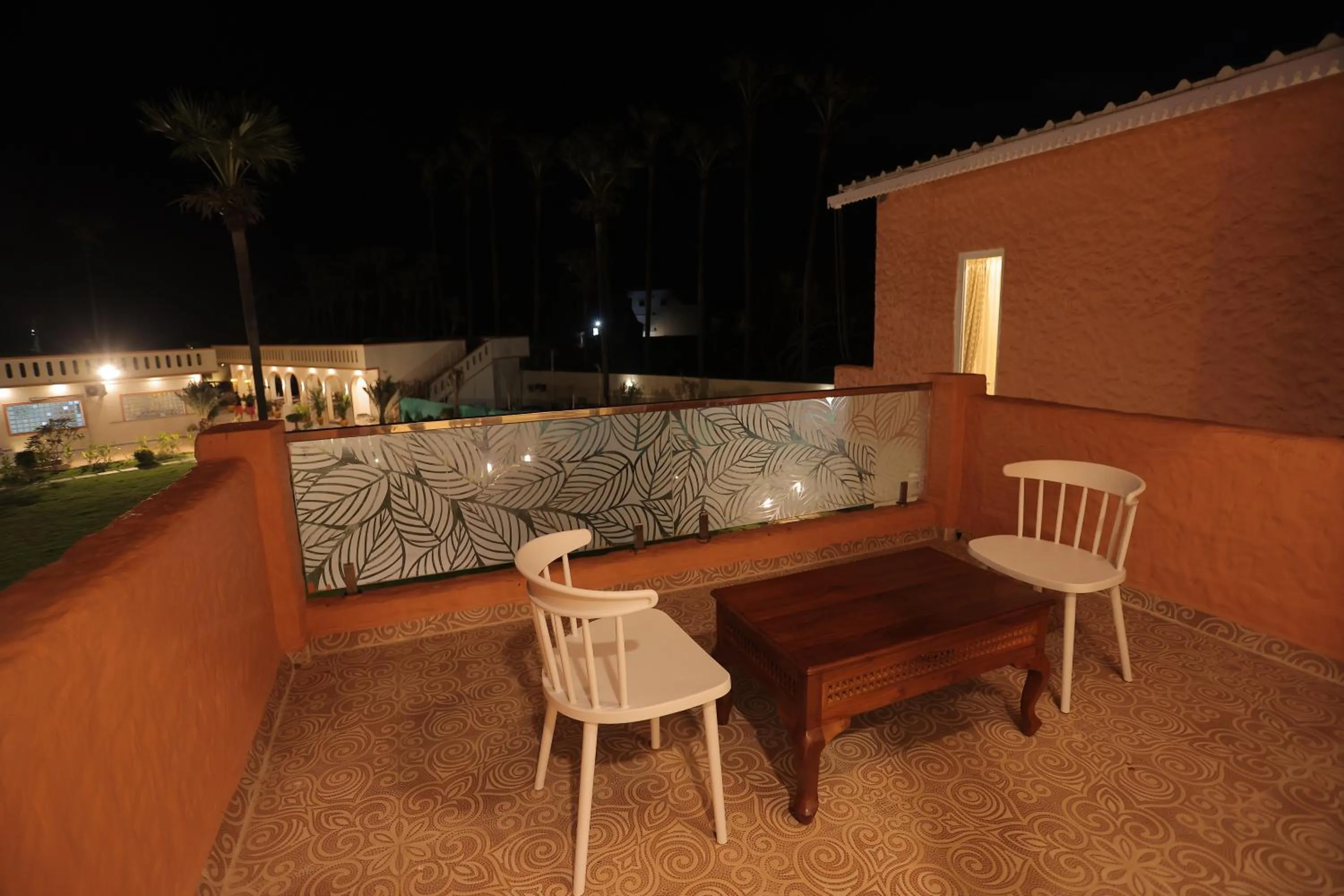 PALM PARADISE Beach Resort