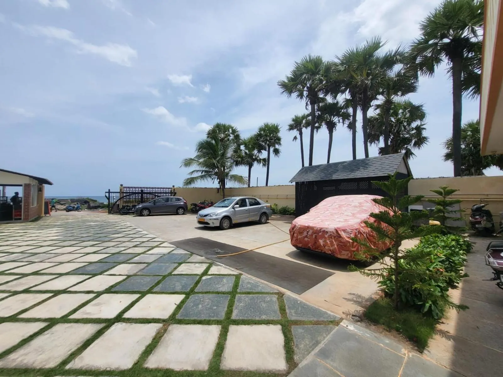 PALM PARADISE Beach Resort