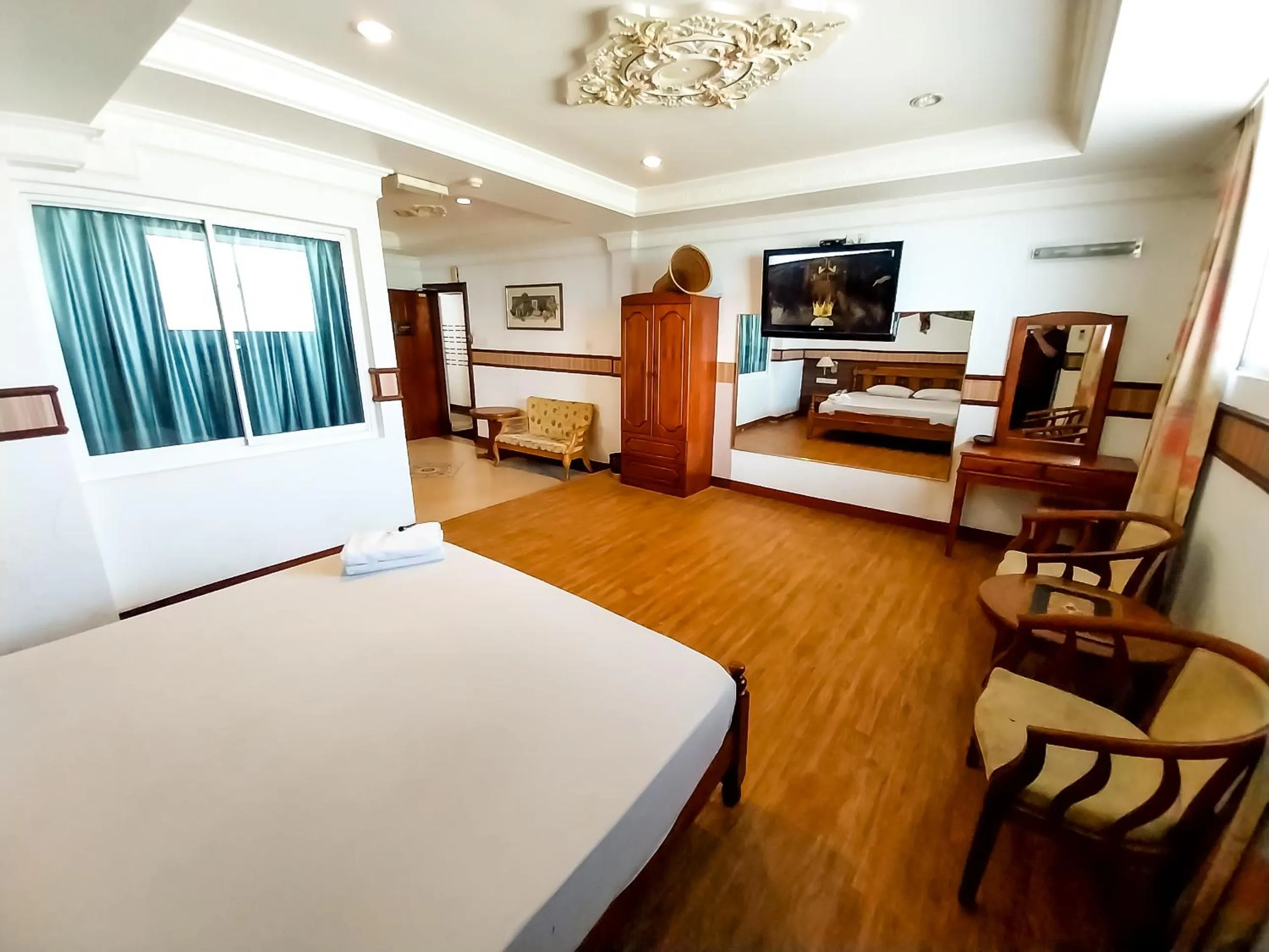 Bed in Hotel Holiday Park