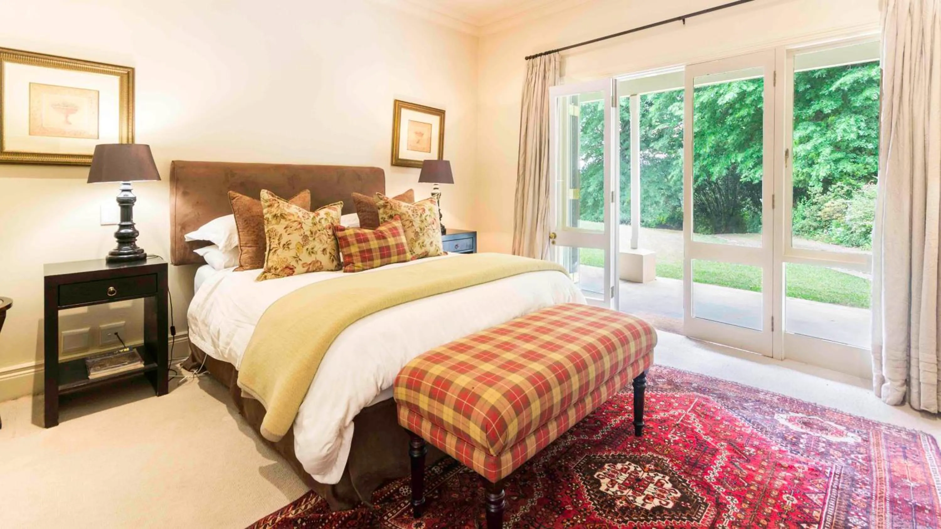 Bed in Arum Hill Lodge