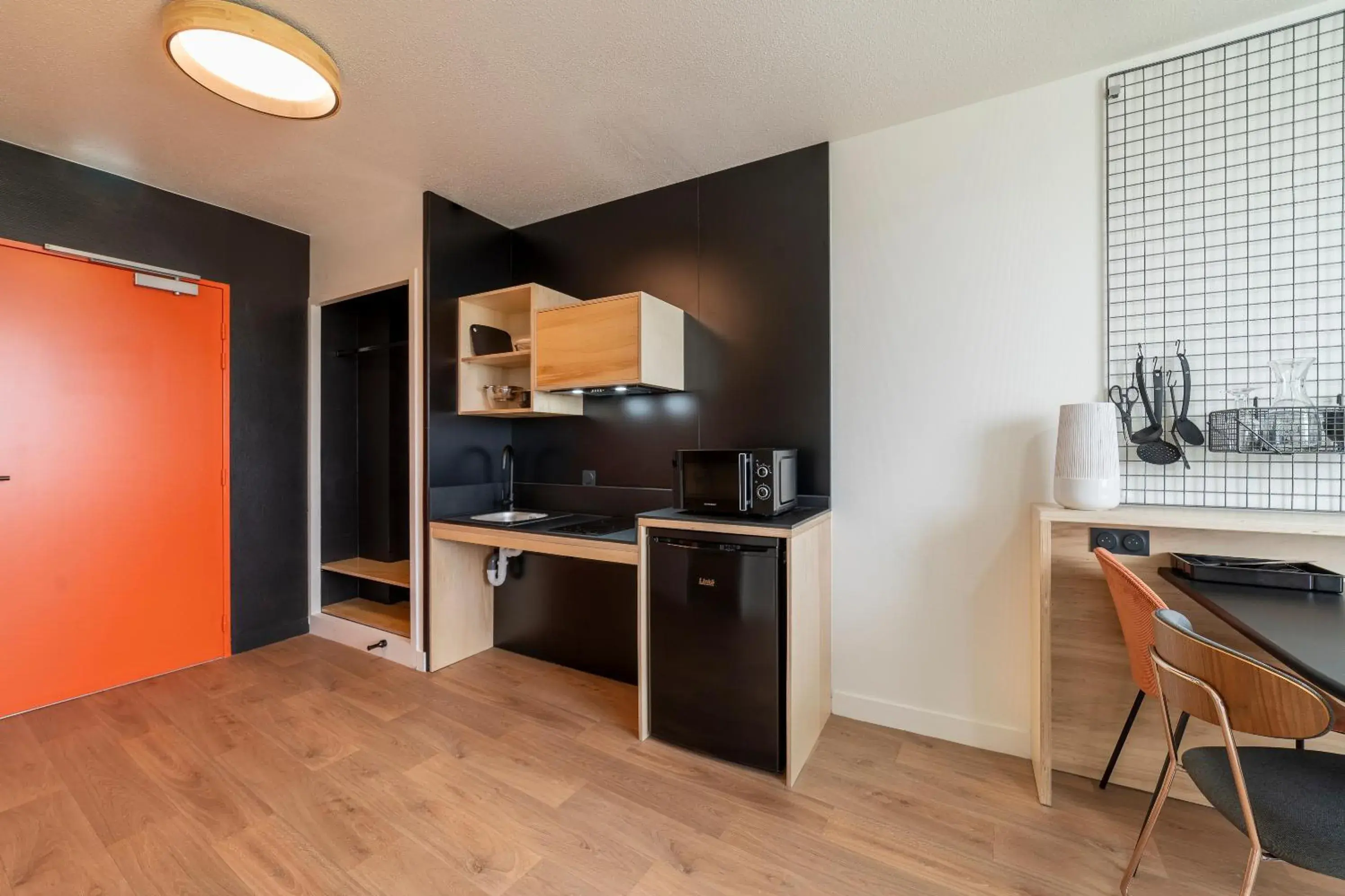 Kitchen or kitchenette in COWOOL TOULOUSE Kitchen or kitchenette in COWOOL TOULOUSE