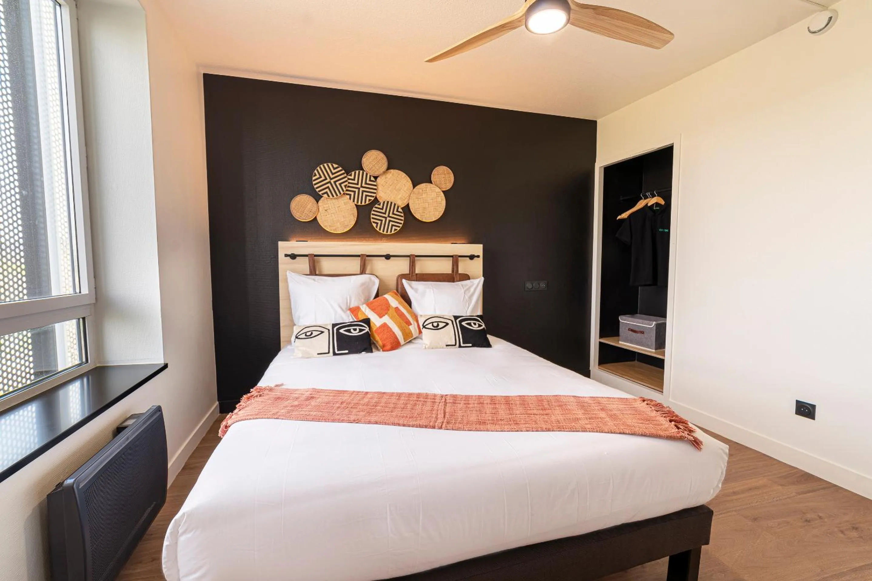 Bed in COWOOL TOULOUSE