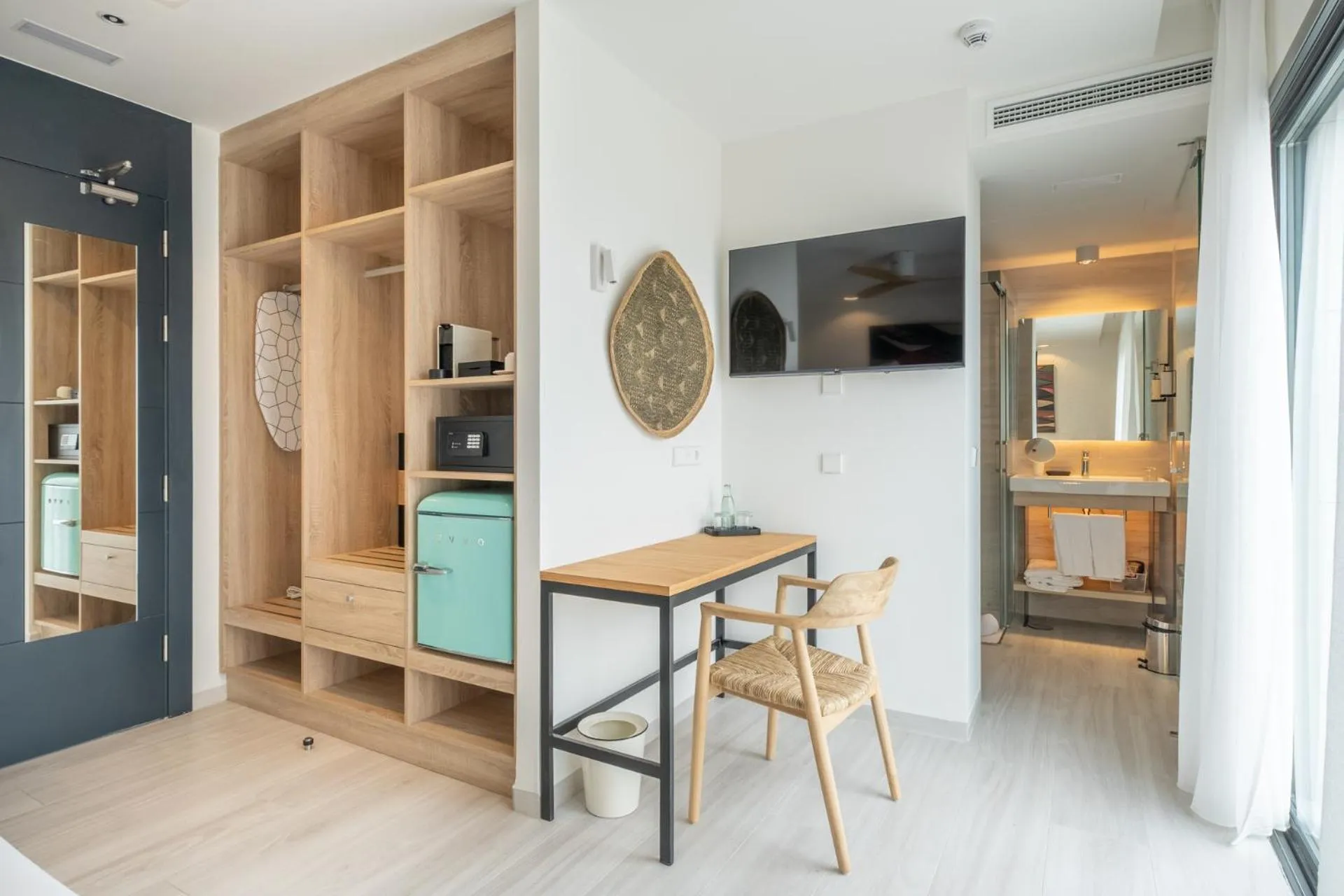 wardrobe in Hotel Cetina Cabo de Palos Puerto