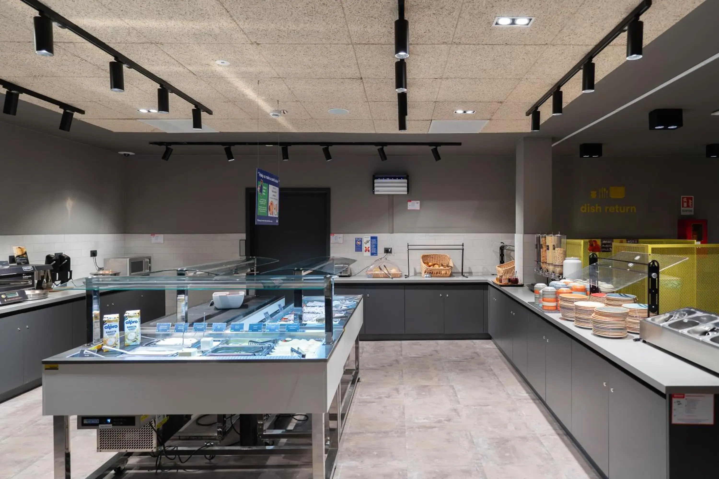 Buffet breakfast in a&o Hostel Firenze Campo di Marte Buffet breakfast in a&o Hostel Firenze Campo di Marte