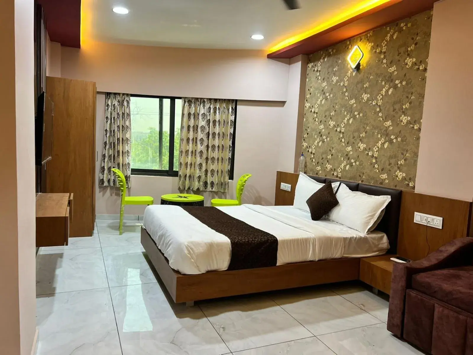 Executive Suite in Hotel Best Elegence Executive Suite in Hotel Best Elegence