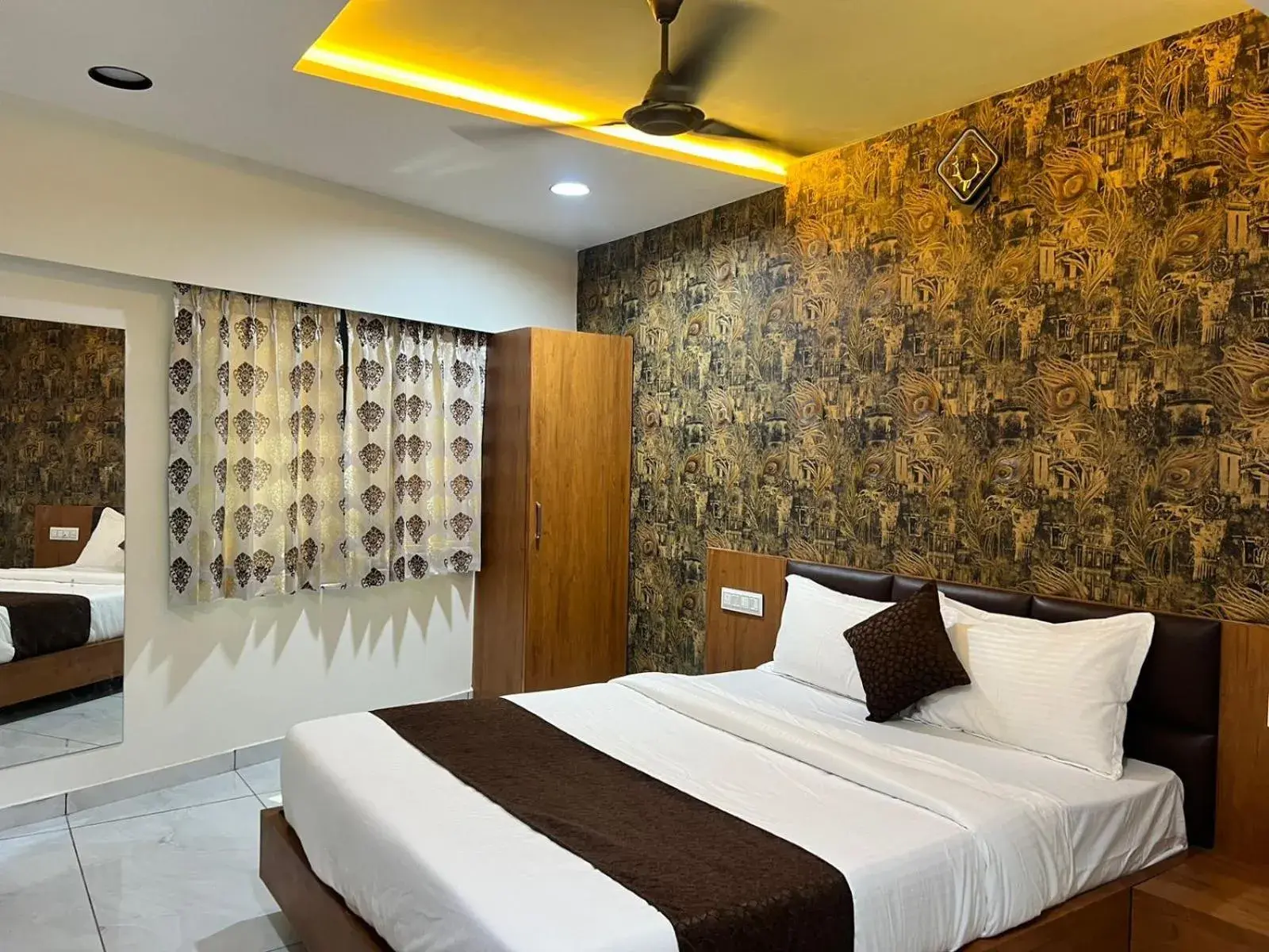 Deluxe Room - single occupancy in Hotel Best Elegence Deluxe Room - single occupancy in Hotel Best Elegence