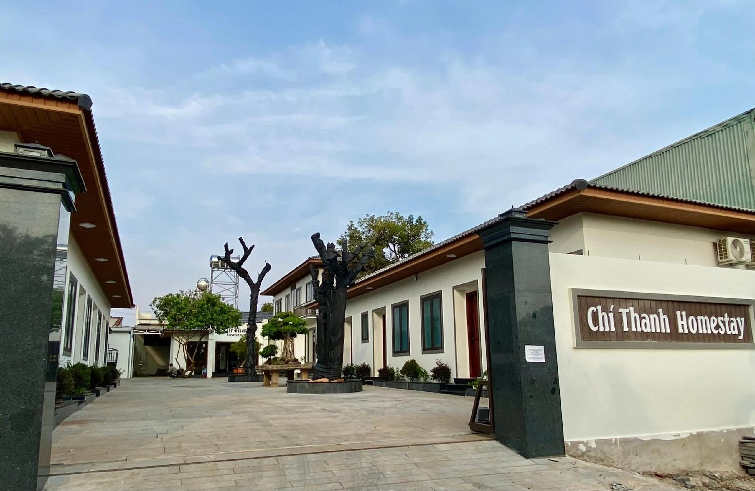 Property building in Chí Thanh Homestay
