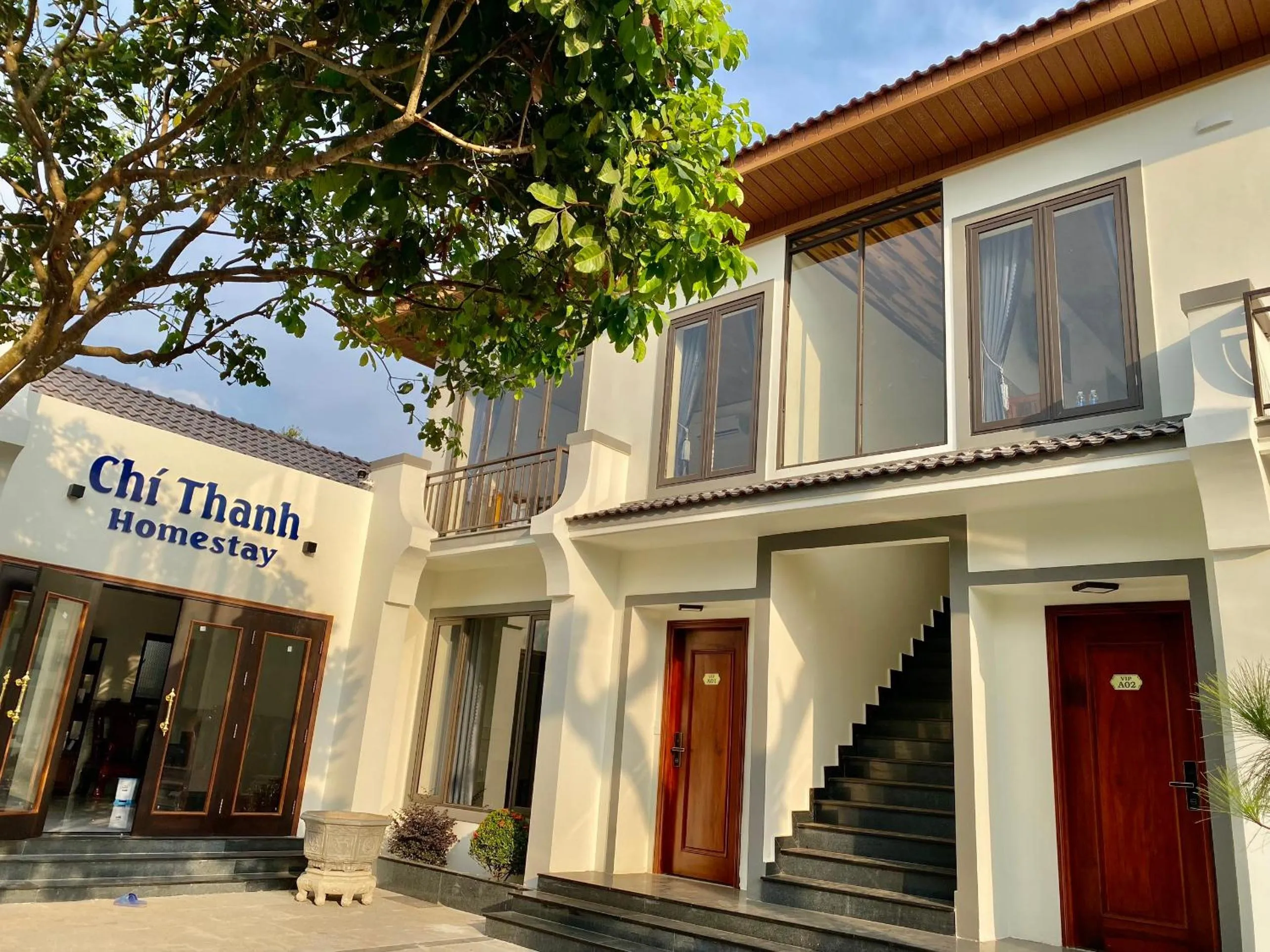 Property building in Chí Thanh Homestay