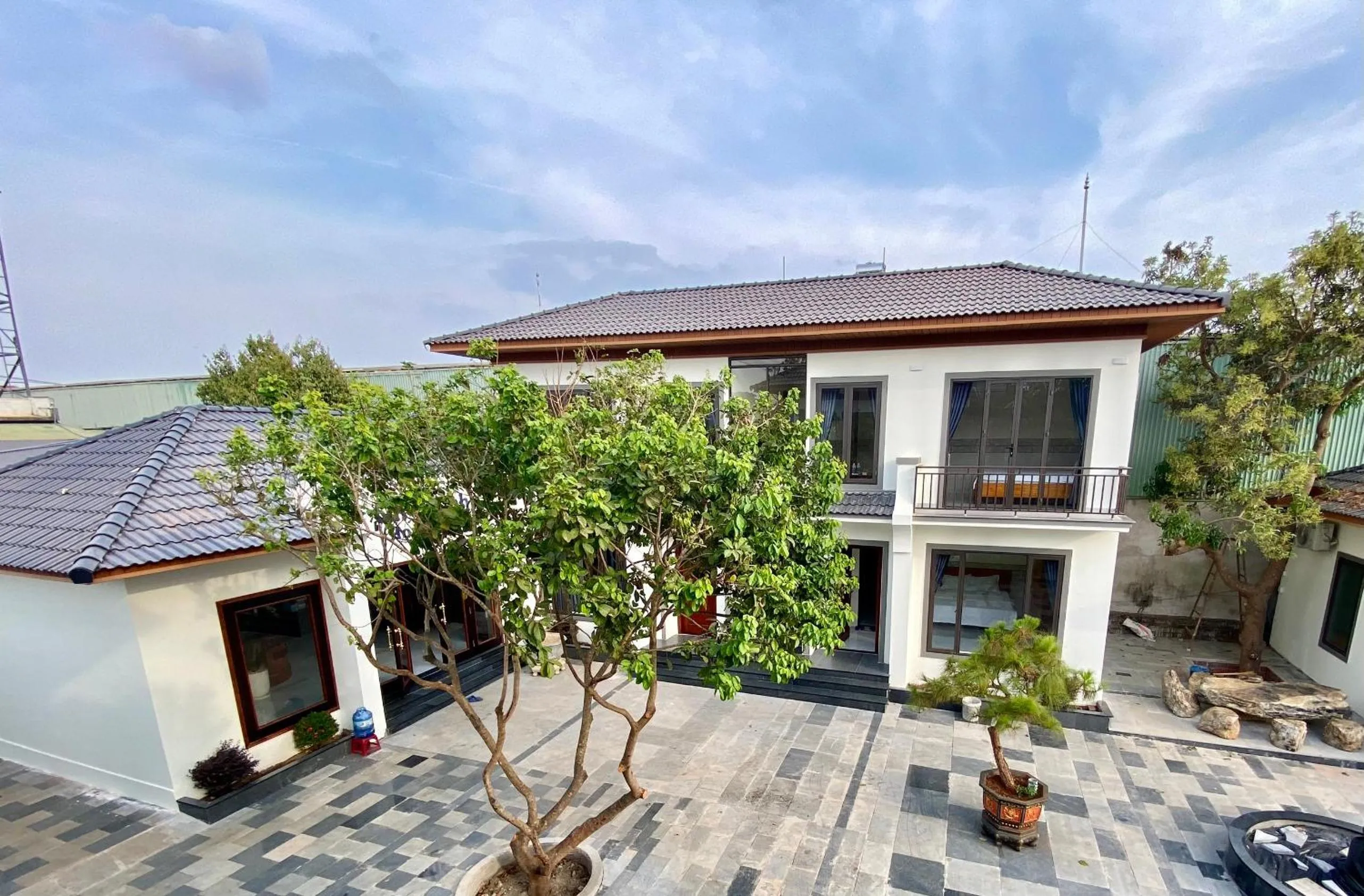 Property building in Chí Thanh Homestay