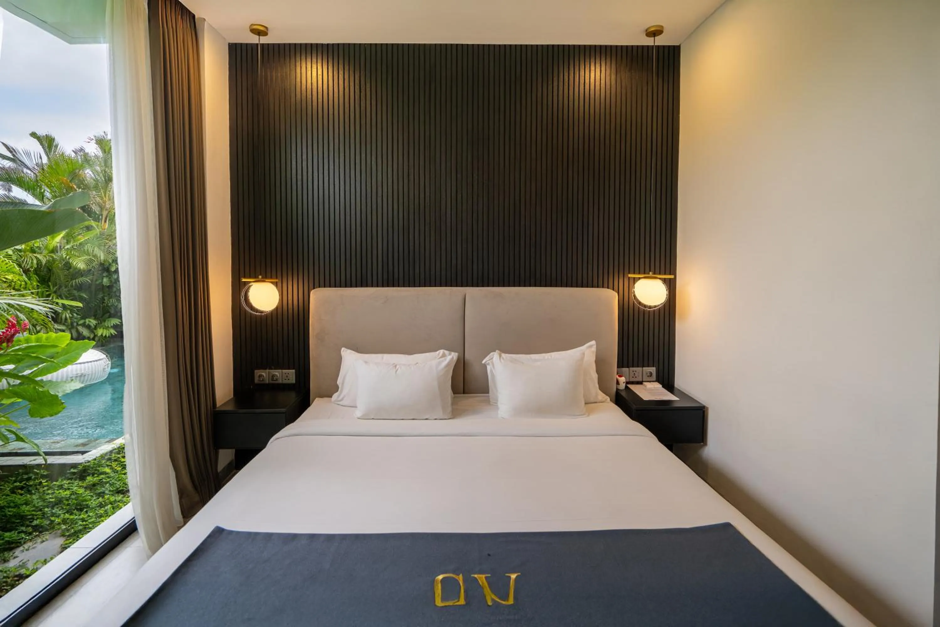 Bedroom, Bed in Sunny Aparts 1 by Betterplace