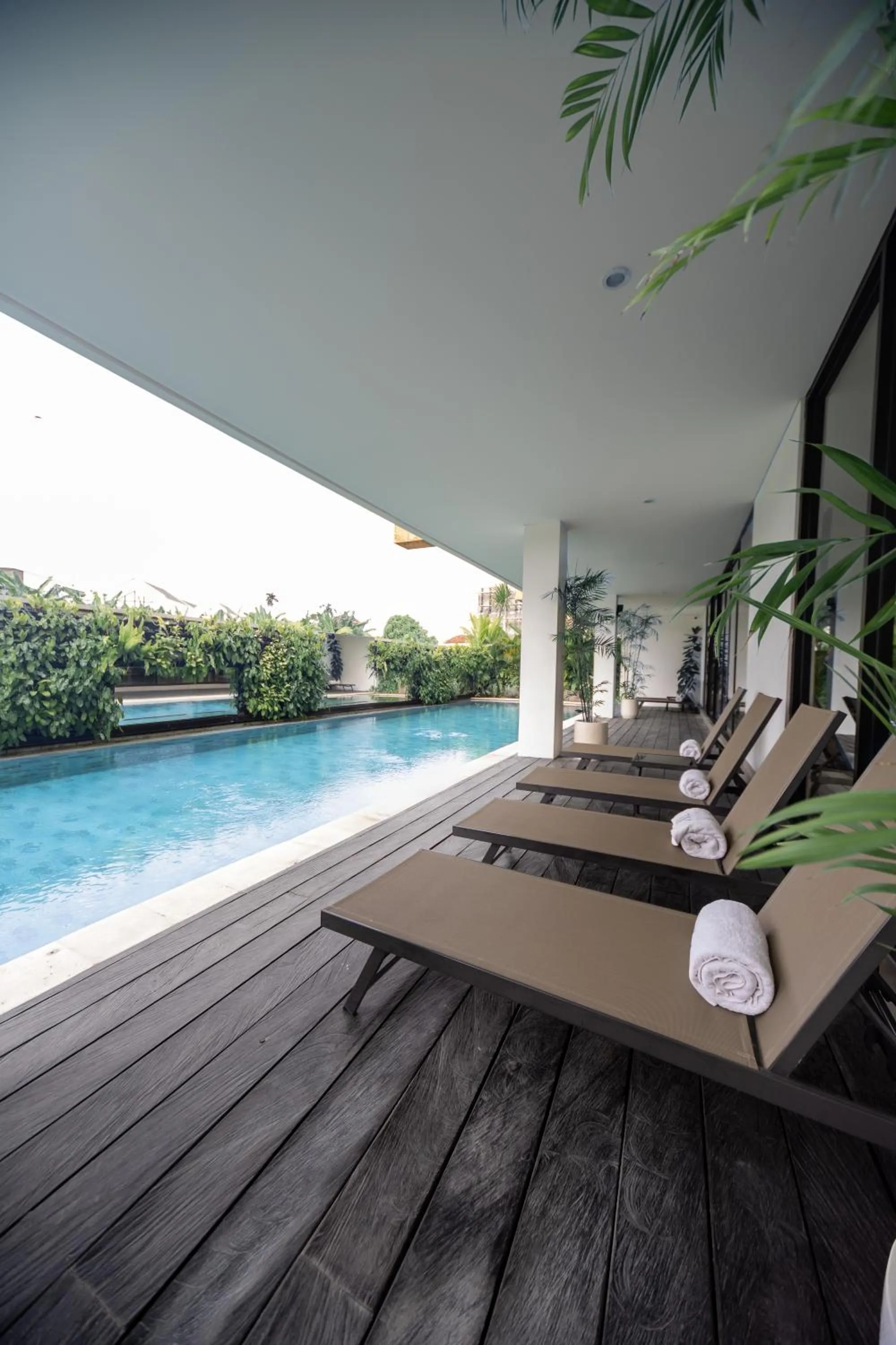 Pool view in Sunny Aparts 1