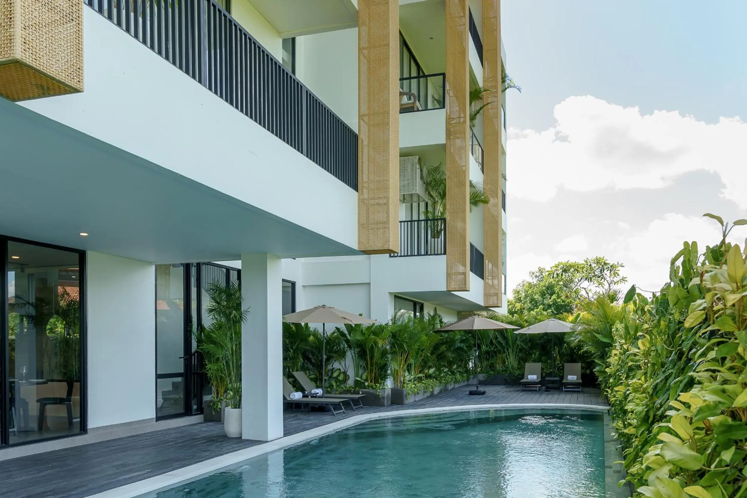 Property building in Sunny Aparts 1