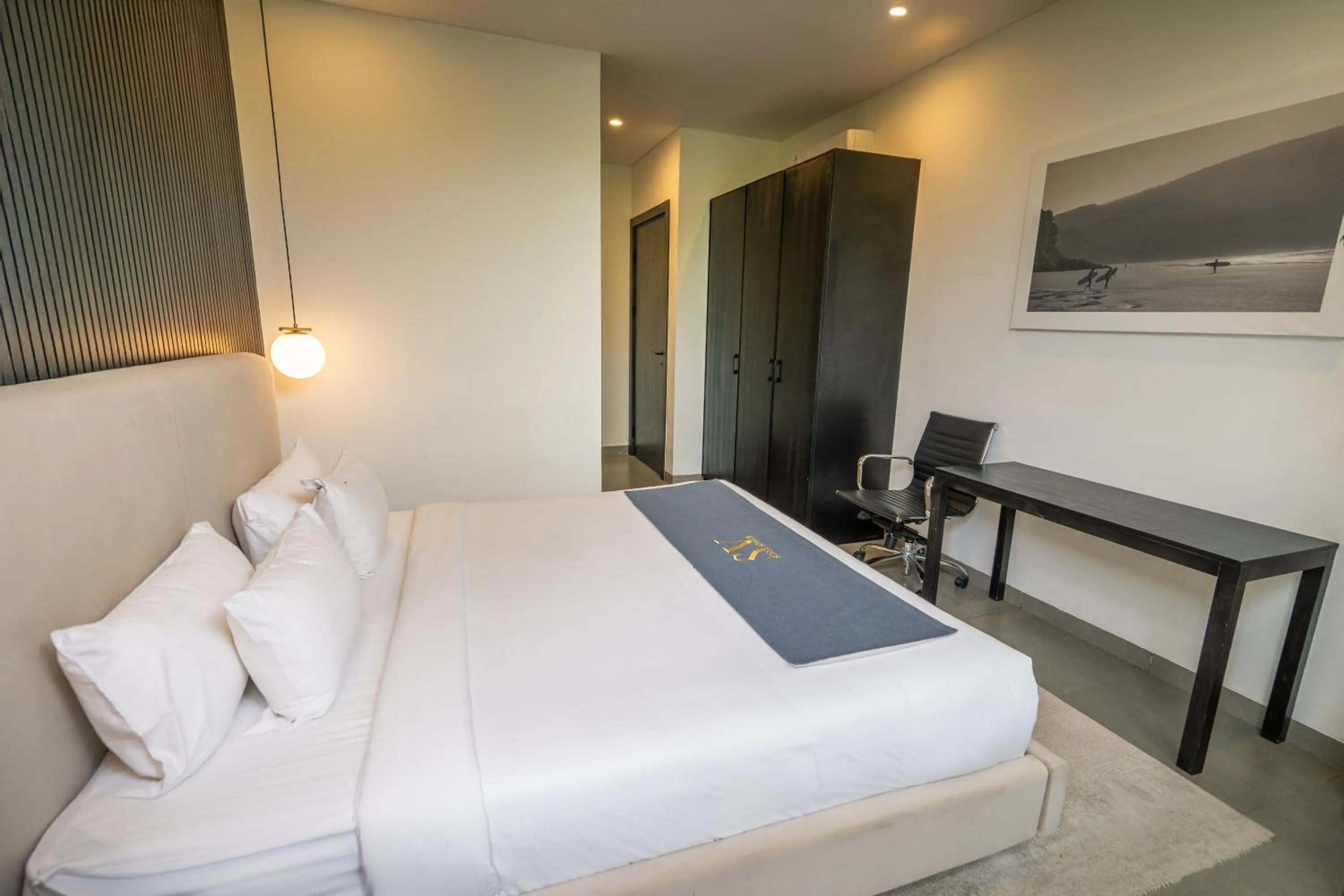 Bedroom, Bed in Sunny Aparts 1 by Betterplace