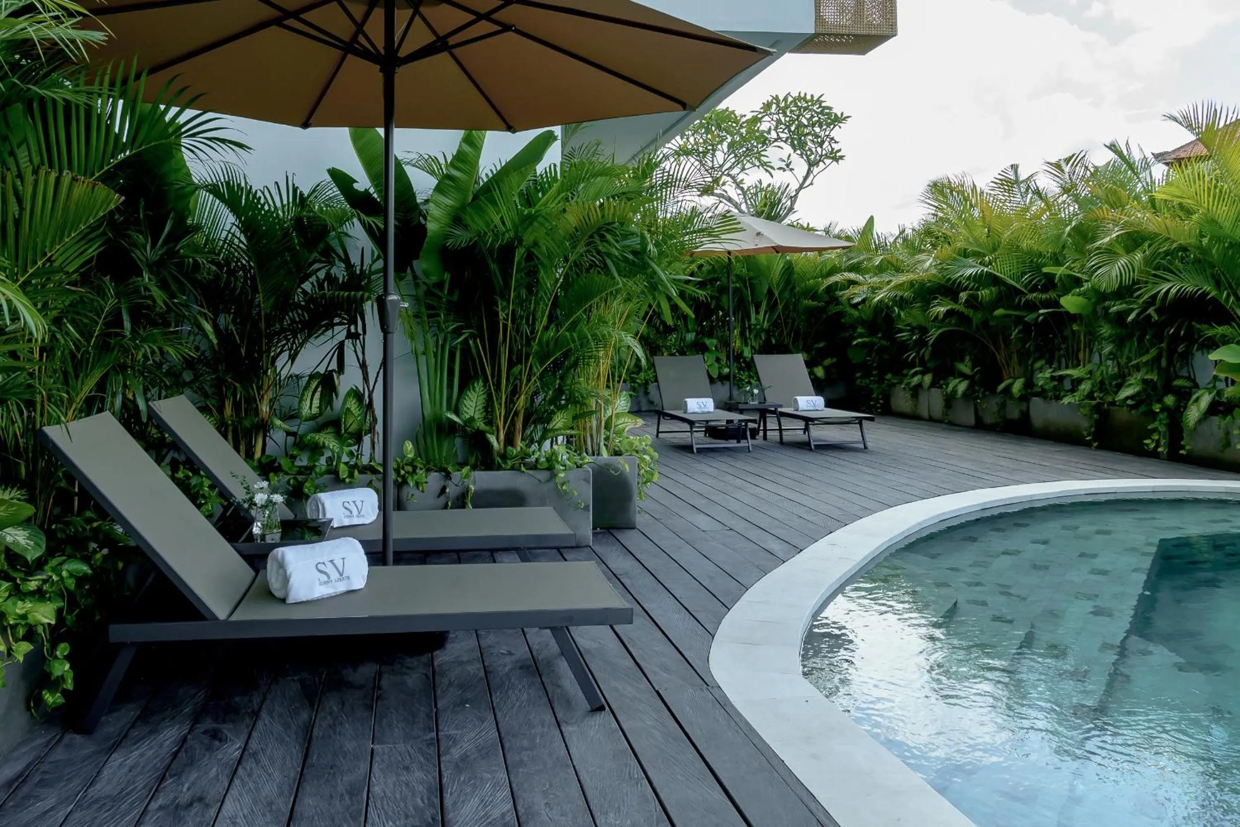 Swimming pool in Sunny Aparts 1