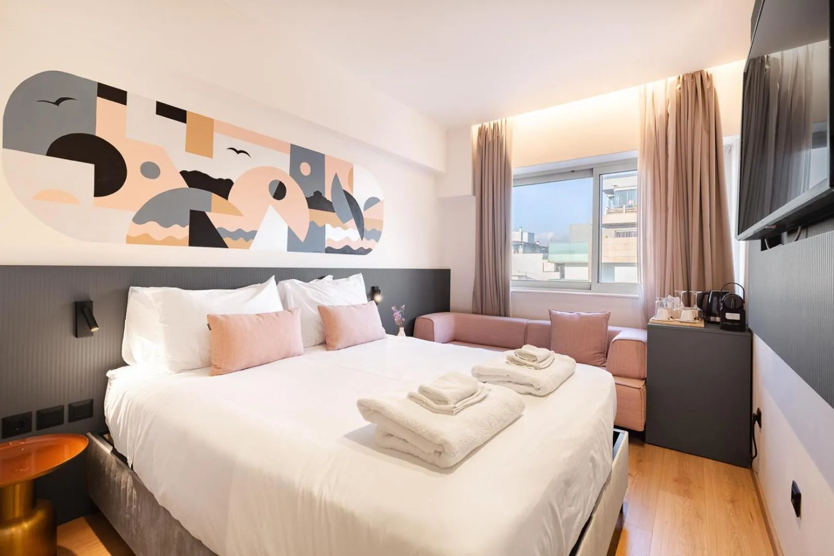 Dina & McAllister Rooms & Suites