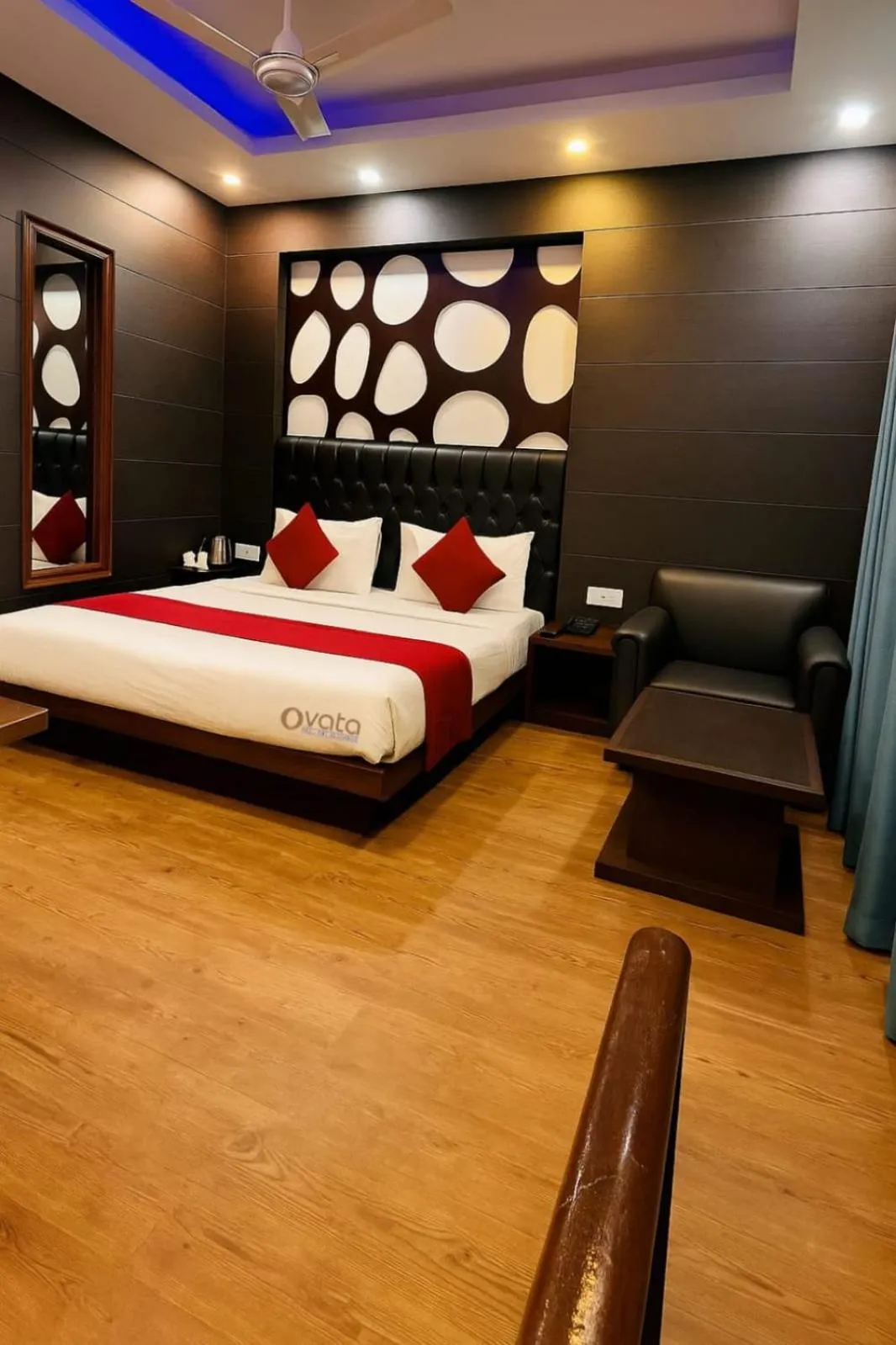 Bed in Hotel Himshri Mall Road By Ovata