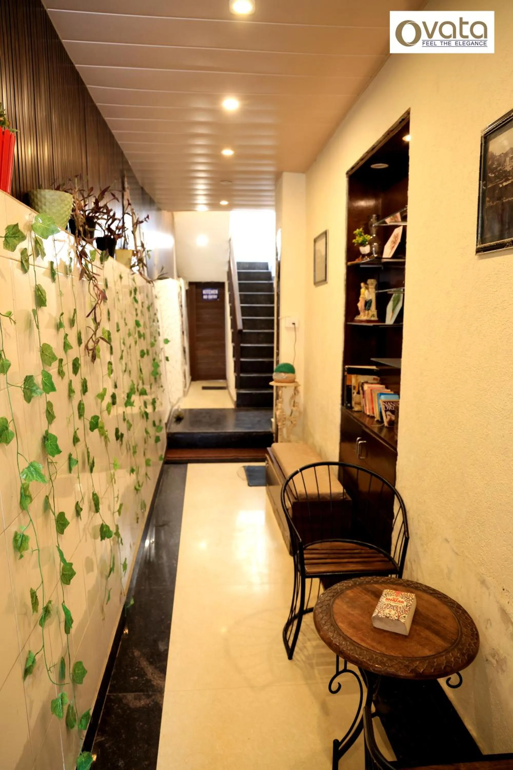 Lobby or reception in Hotel Himshri Mall Road By Ovata