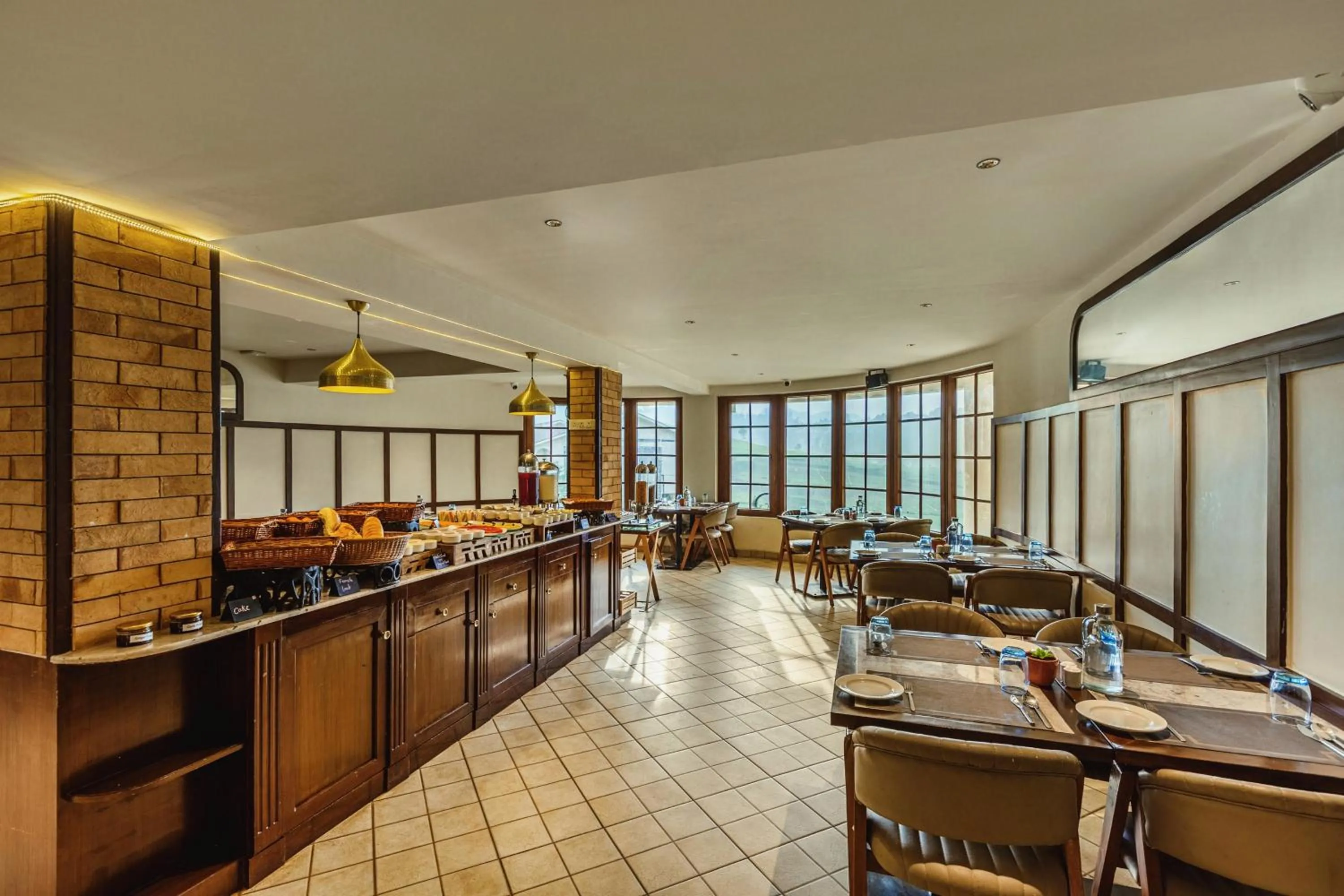 Restaurant/places to eat in Mango Hill Shola Ooty