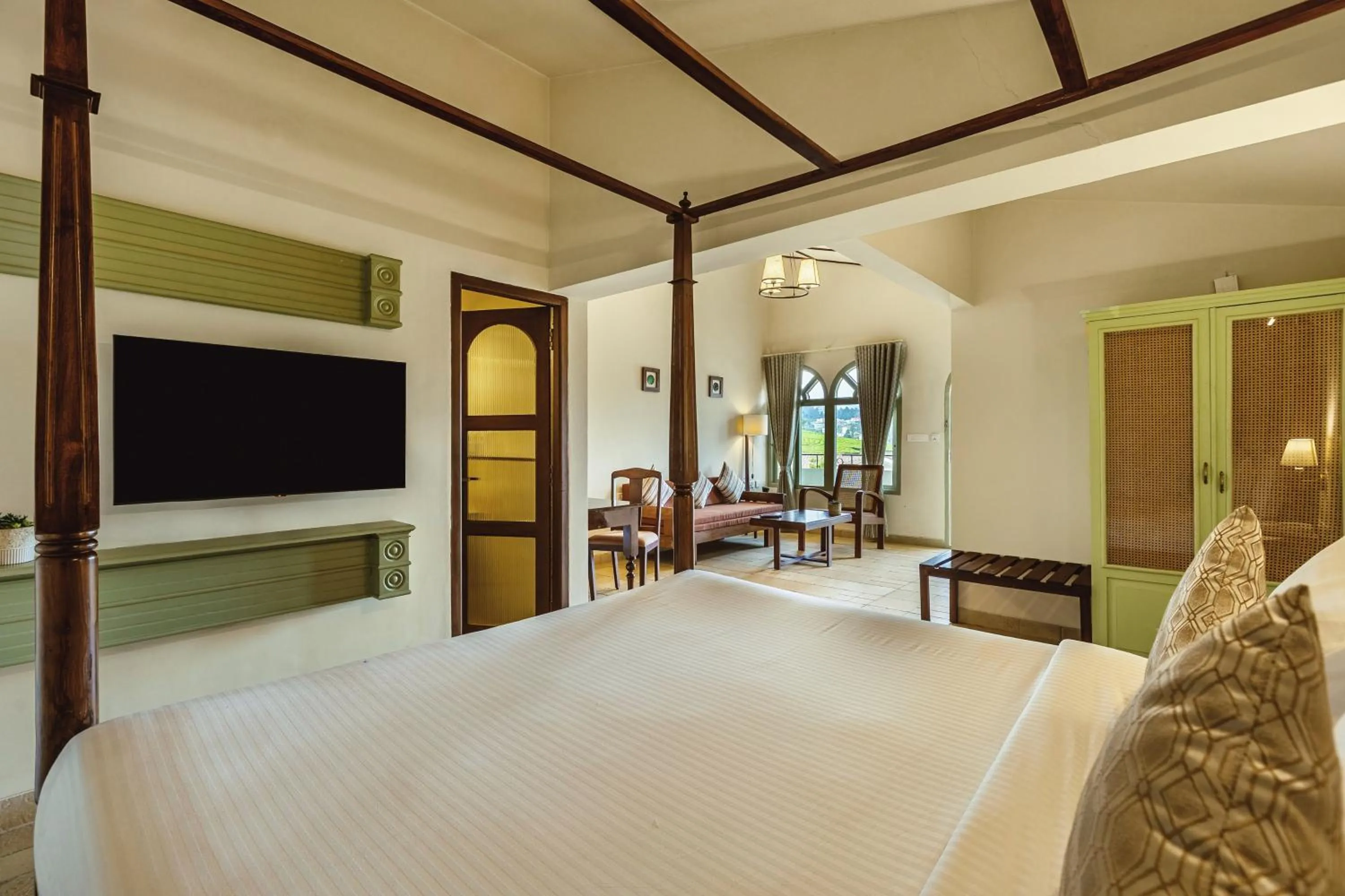 Communal lounge/ TV room, Bed in Mango Hill Shola Ooty