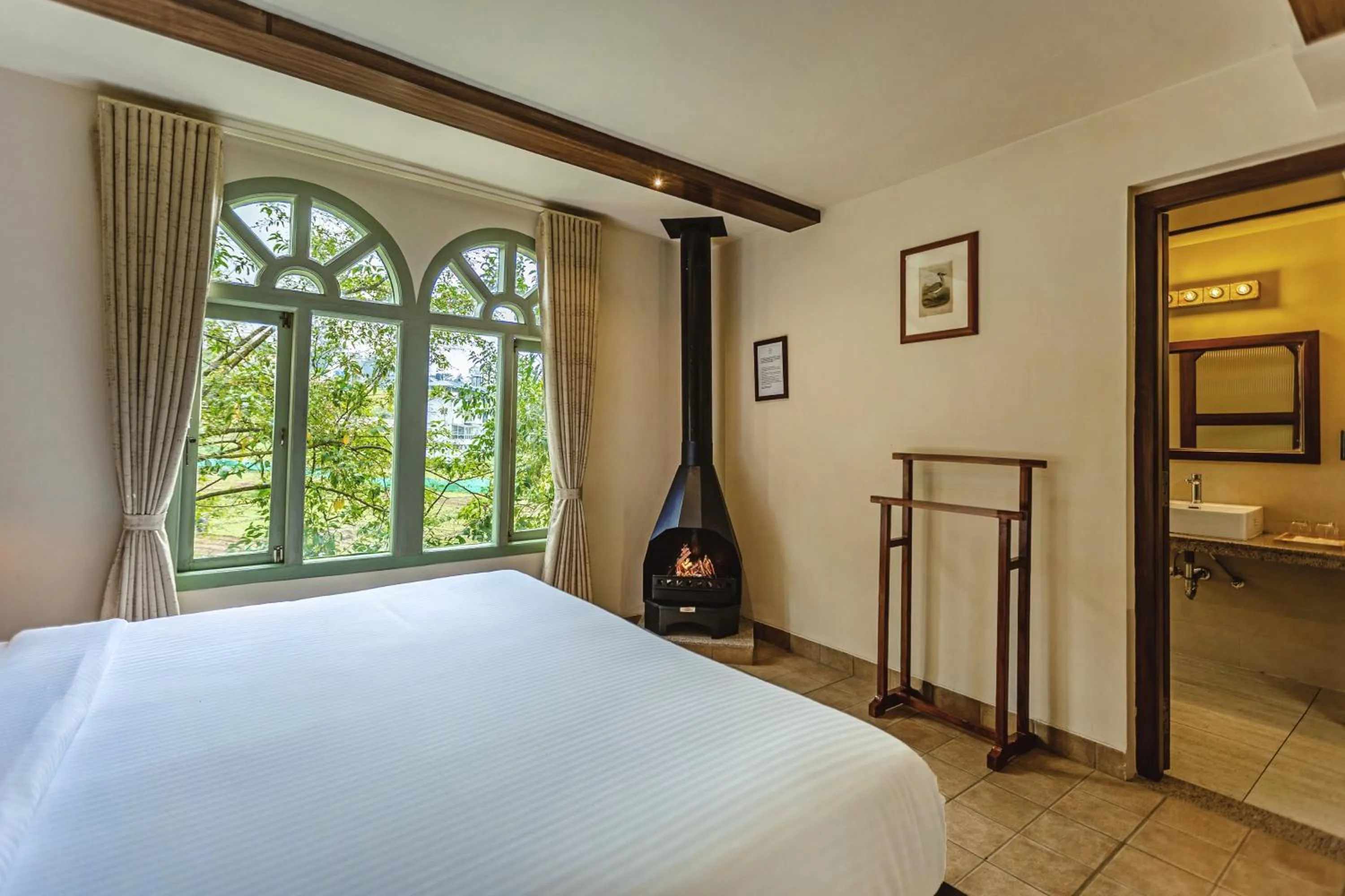 Bedroom, Bed in Mango Hill Shola Ooty