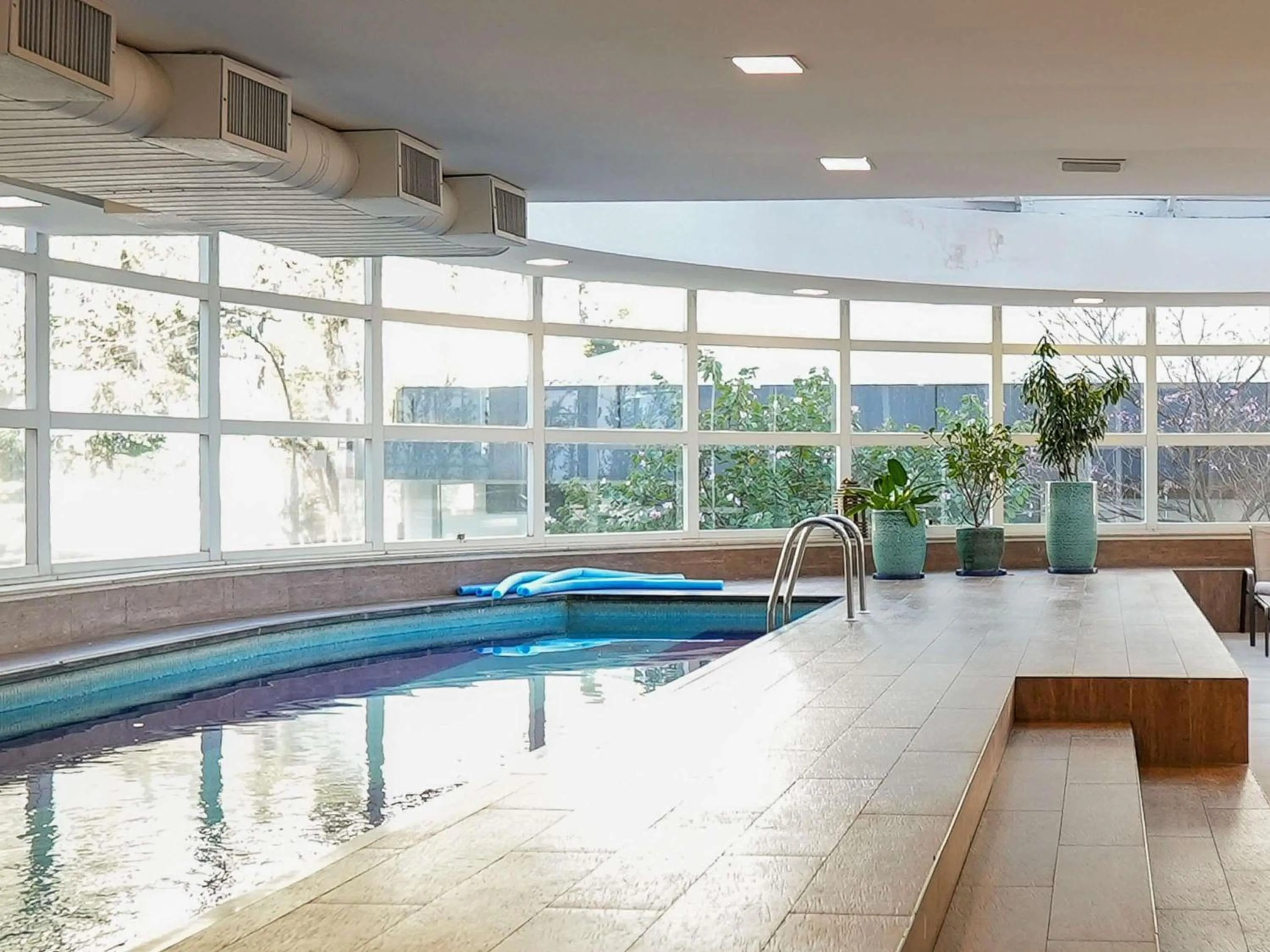 Pool view in Mercure Sao Paulo Jardins