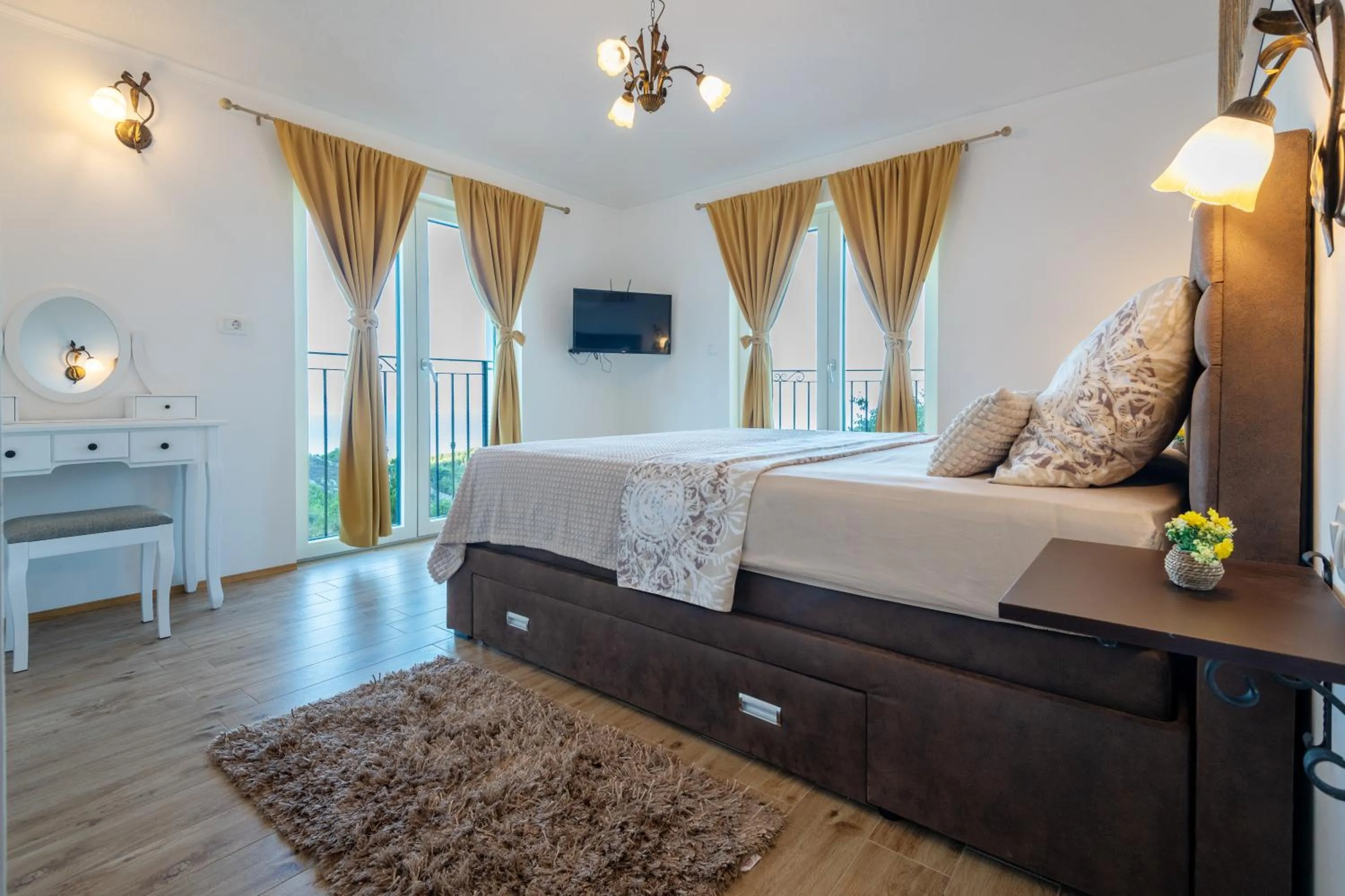 Bed in Villa Gabriel with pool, sauna, jacuzzi