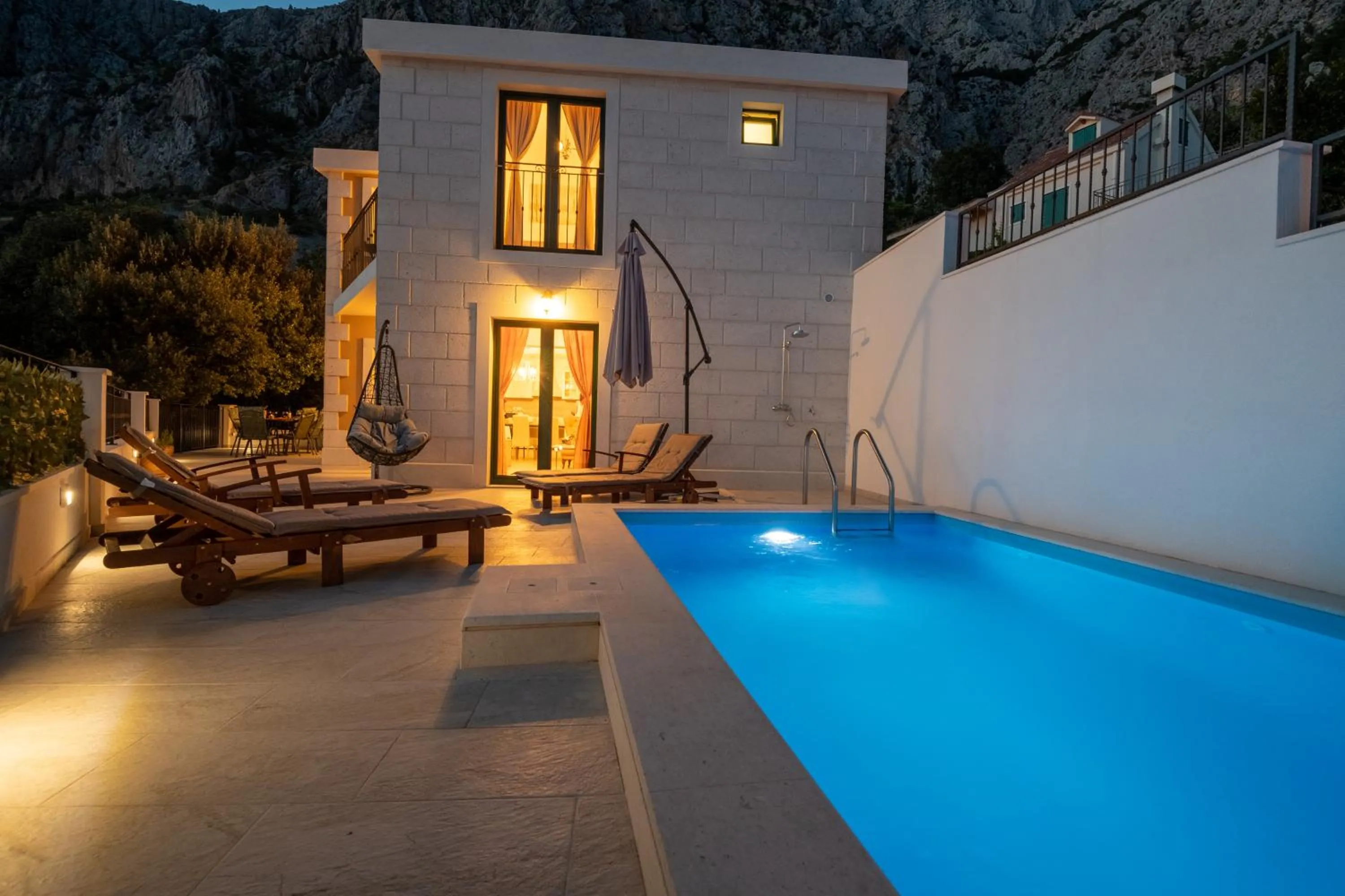 Mountain view in Villa Gabriel with pool, sauna, jacuzzi