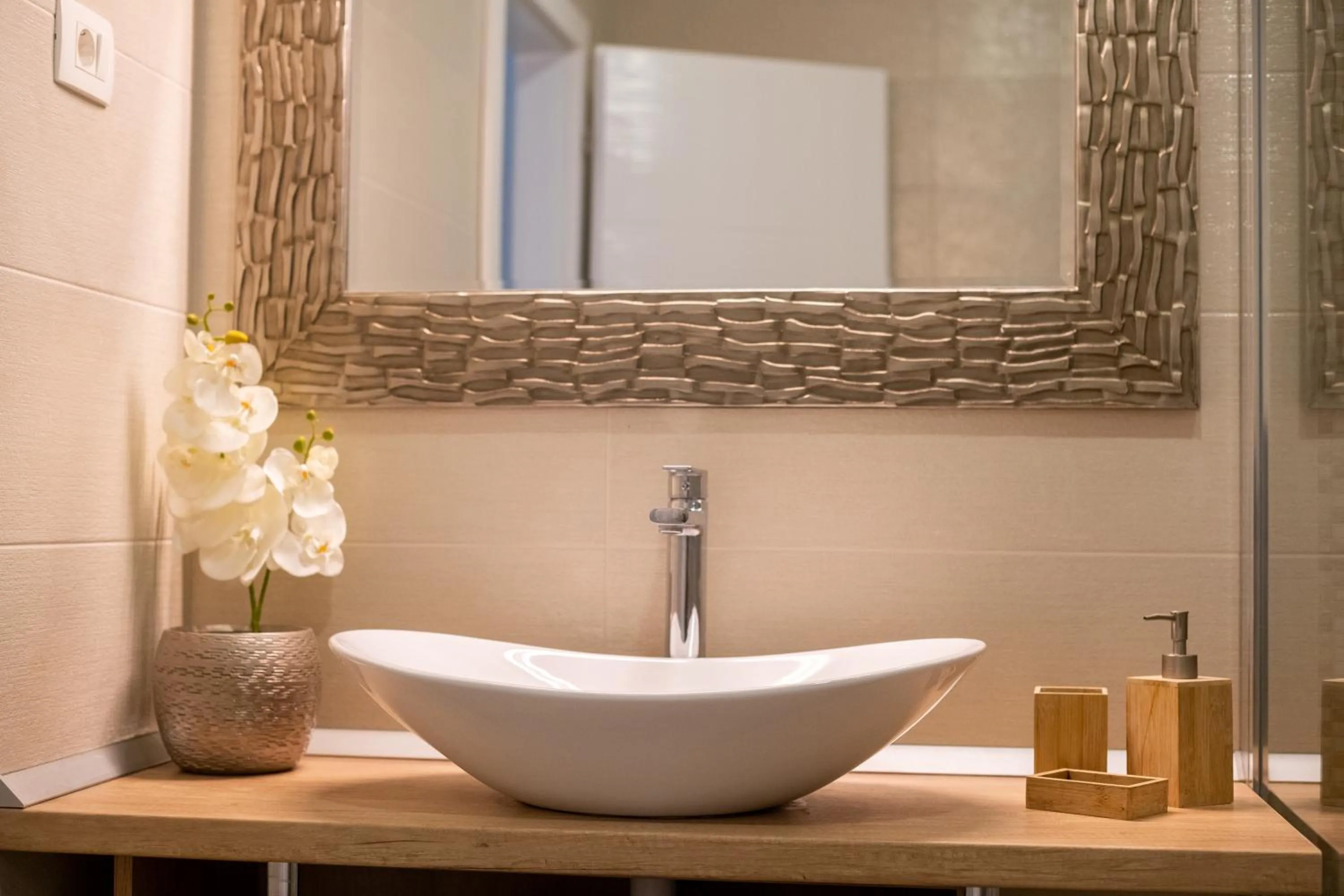Bathroom in Villa Gabriel with pool, sauna, jacuzzi