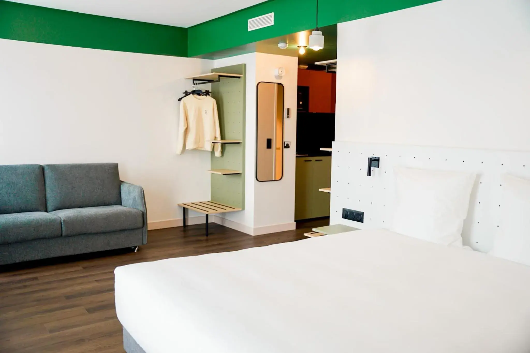 Executive Studio with Double Bed and Sofa Bed in All Suites Appart Hôtel et Hôtel - Paris 13 - Porte d'Italie Executive Studio with Double Bed and Sofa Bed in All Suites Appart Hôtel et Hôtel - Paris 13 - Porte d'Italie