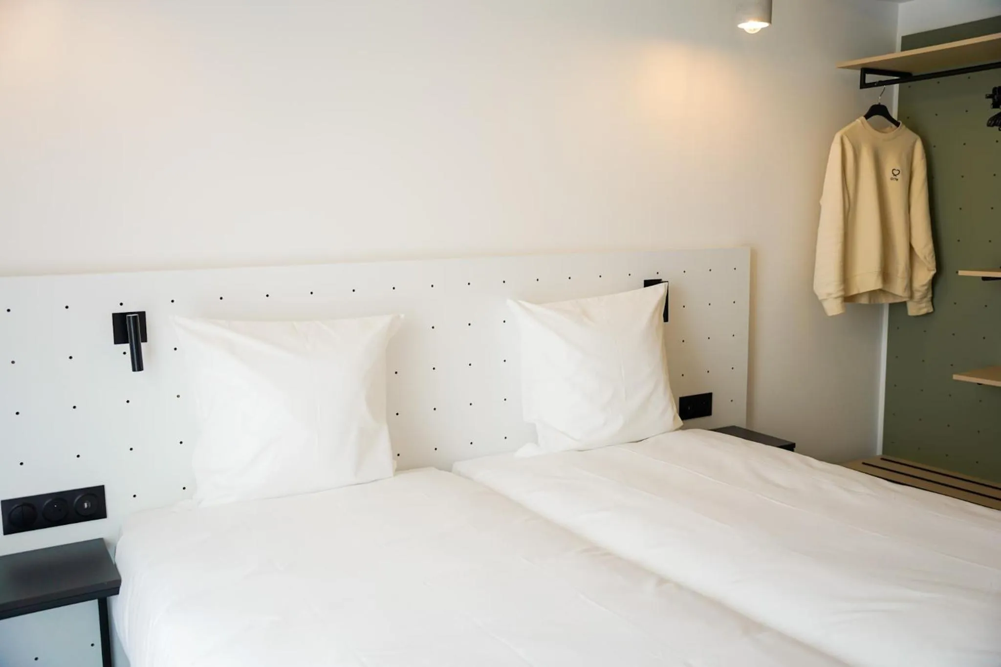 Bed in All Suites Appart Hôtel et Hôtel - Paris 13 - Porte d'Italie