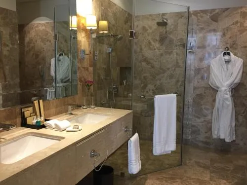 TAJ Cape Town - Private Luxury Two Bedroom Suite