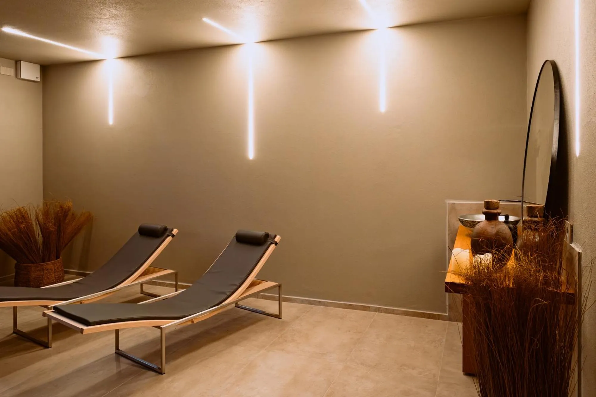 Spa and wellness centre/facilities in Camoma Aparthotel - Suites Apartments