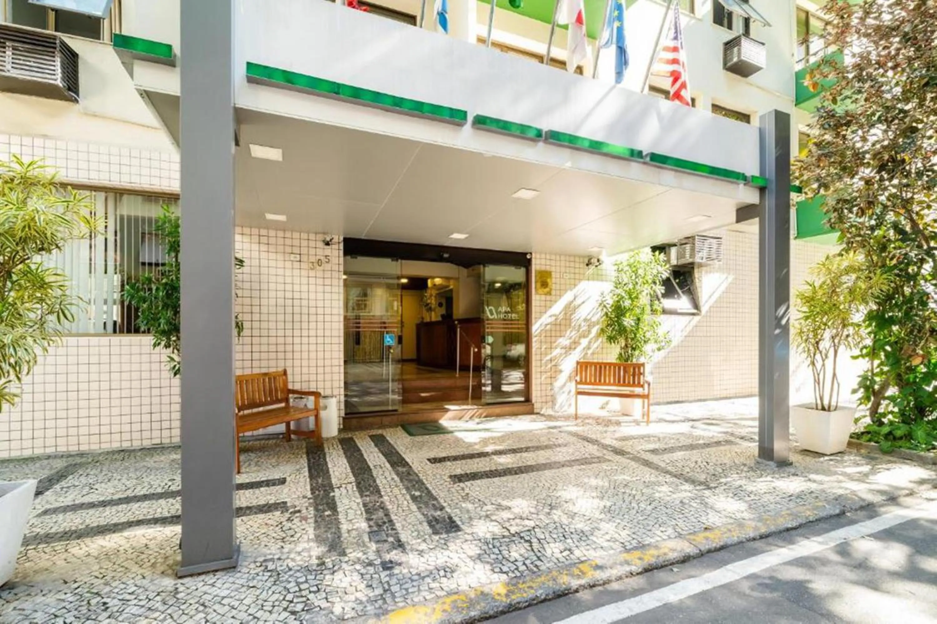 Facade/entrance in Infinity Copacabana