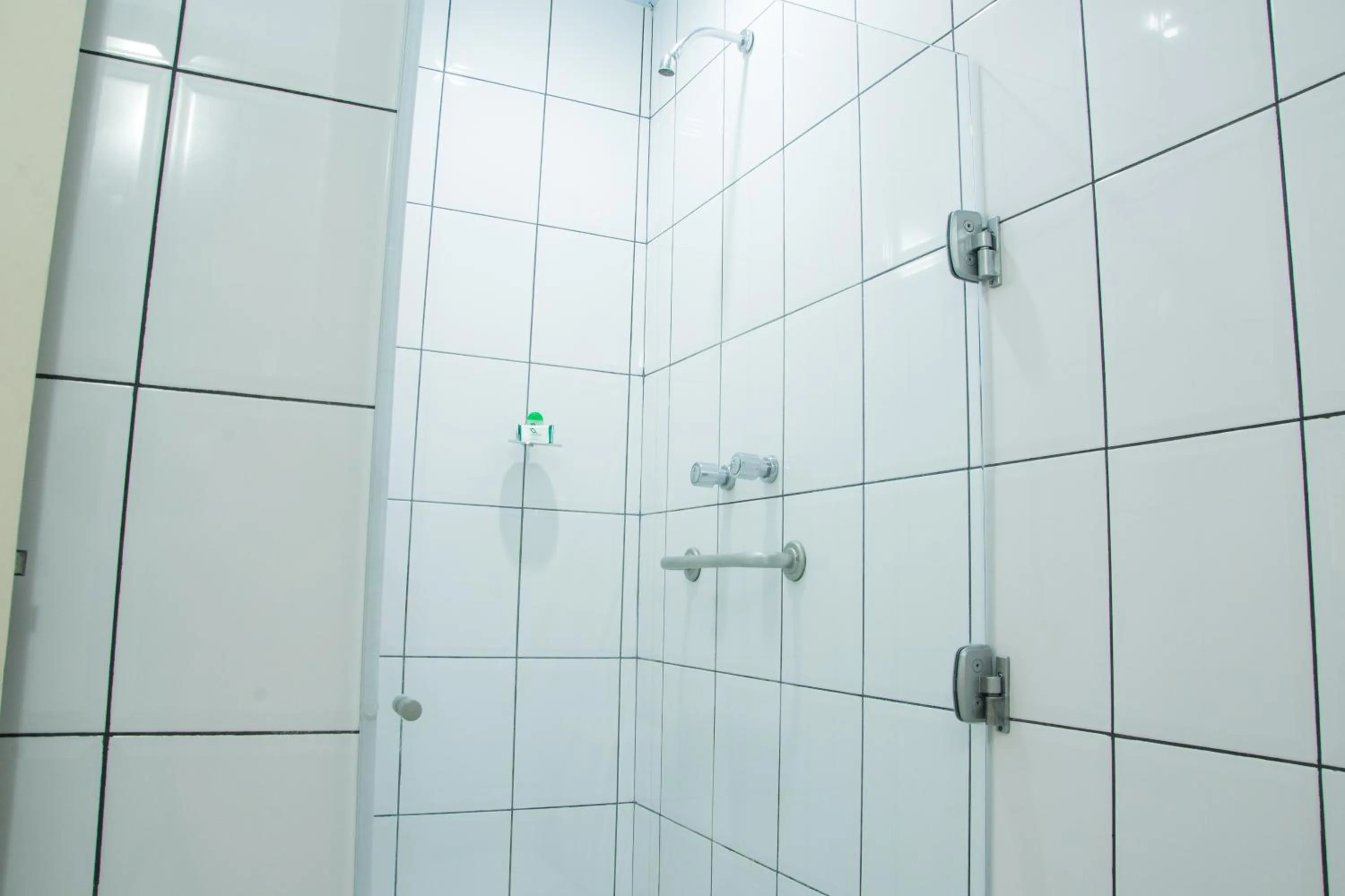 Shower in Infinity Copacabana