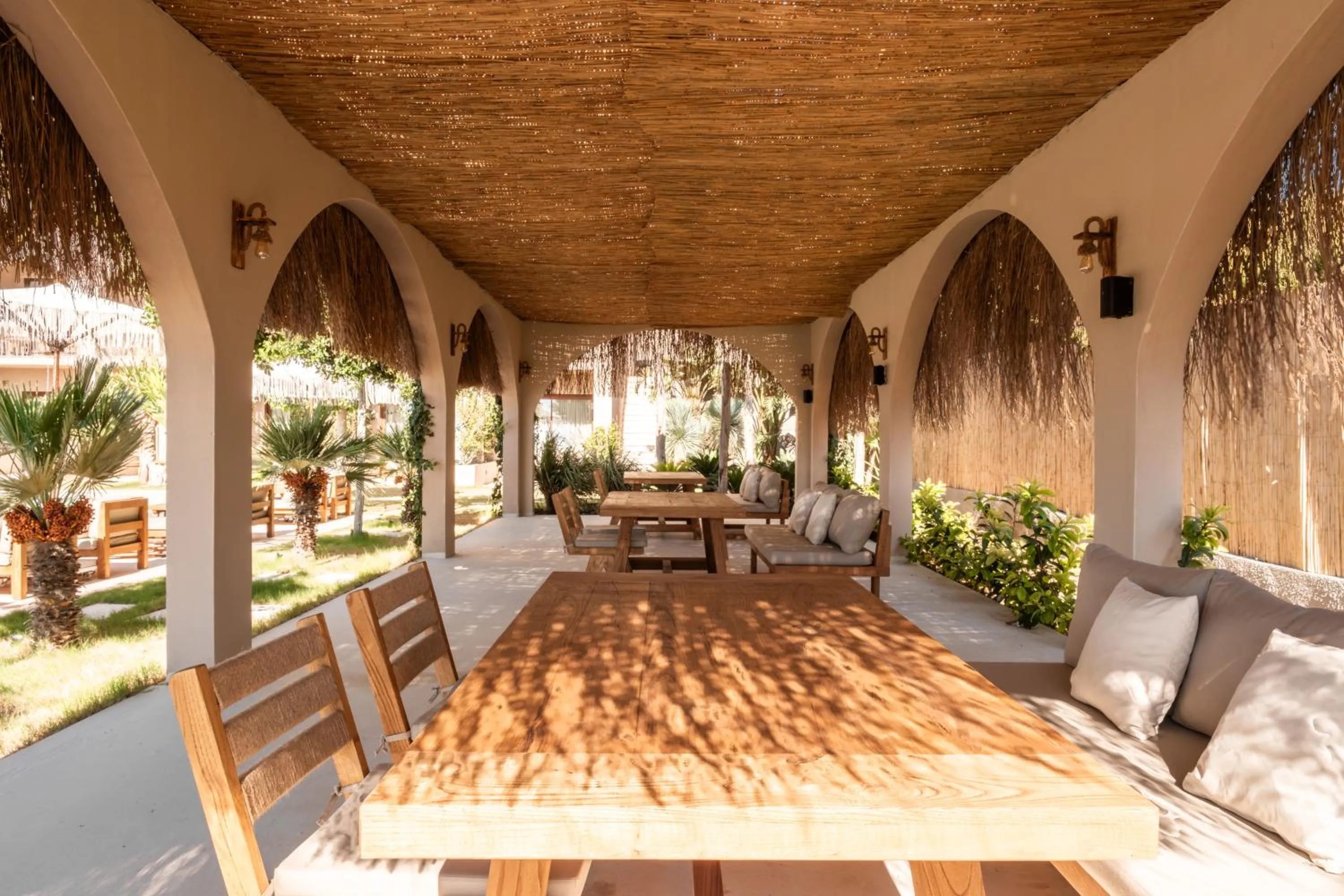 Restaurant/places to eat in The Local House Ayasaranda