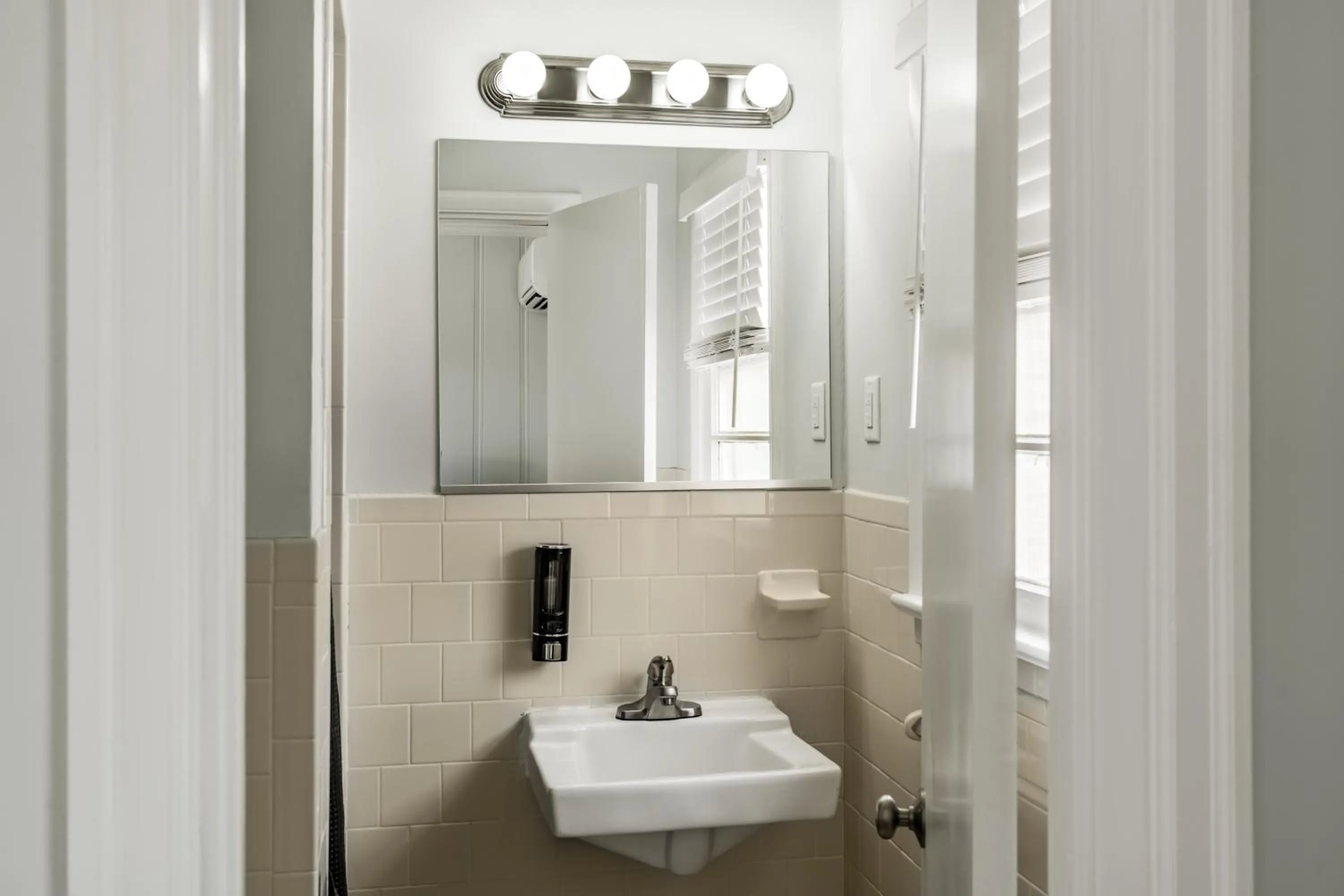 Mia's Boutique Hotel