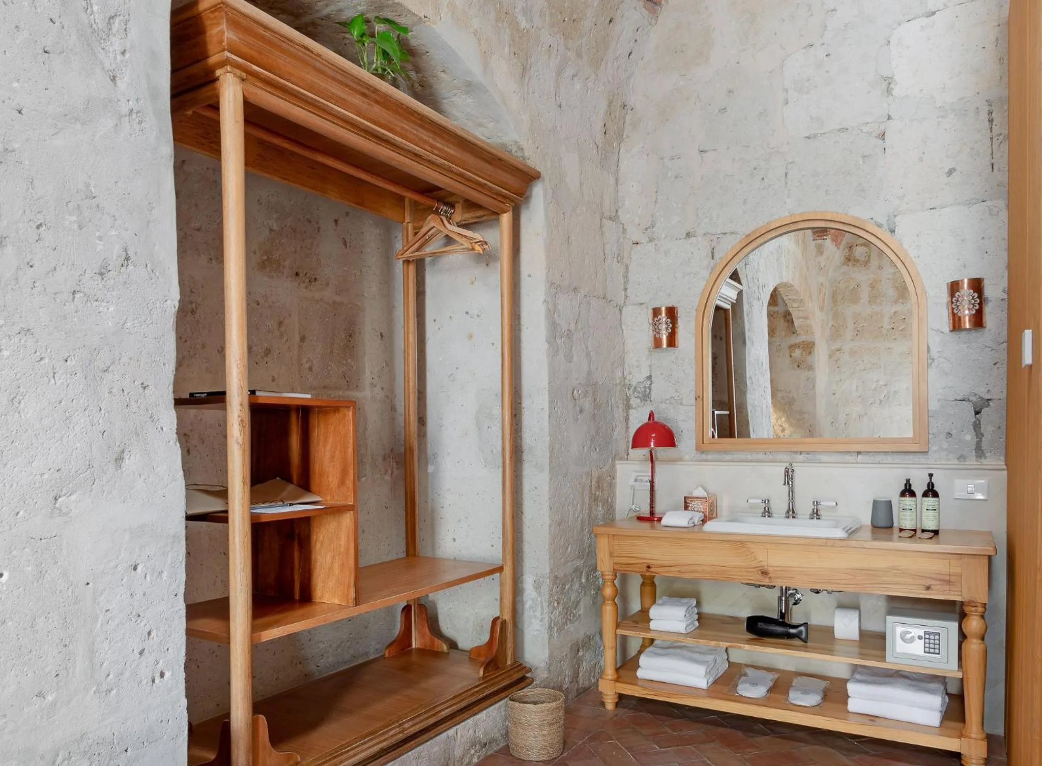 Bathroom in Palacio Guaqui by Ananay Hotels