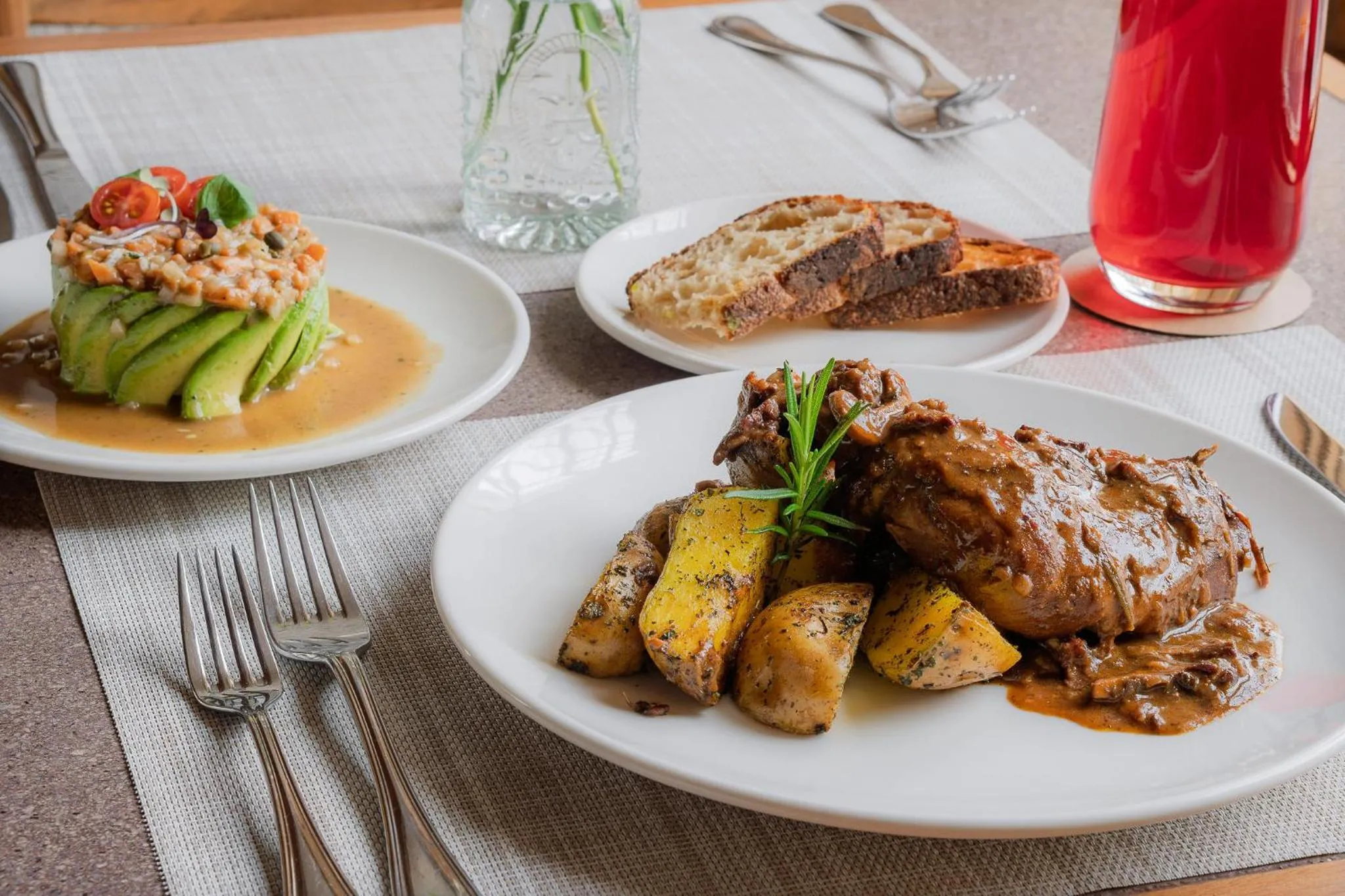Restaurant/places to eat in Palacio Guaqui by Ananay Hotels