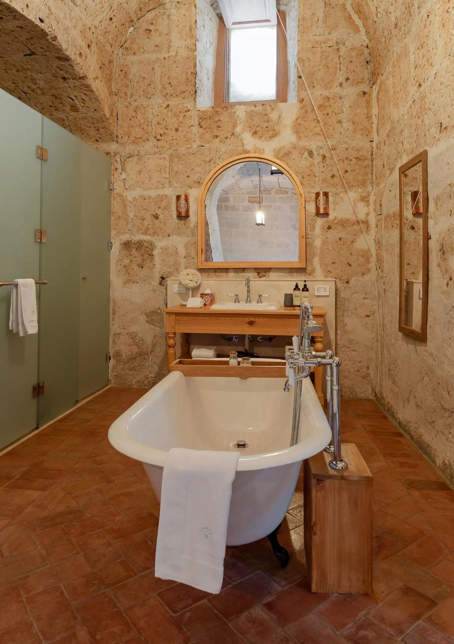 Bathroom in Palacio Guaqui by Ananay Hotels