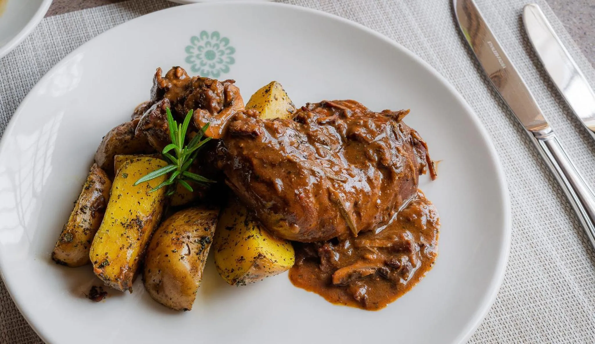 Restaurant/places to eat in Palacio Guaqui by Ananay Hotels