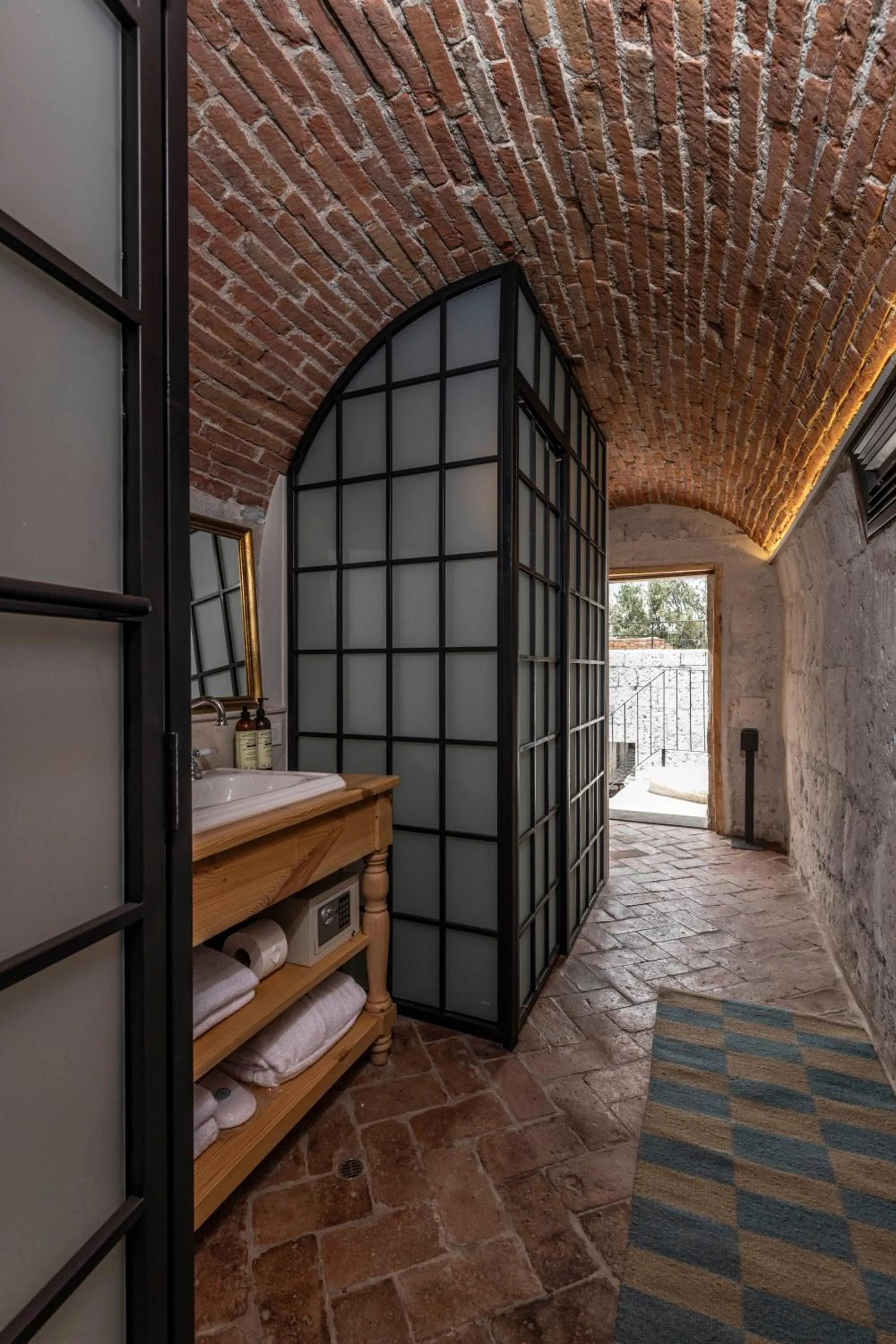 Bathroom in Palacio Guaqui by Ananay Hotels